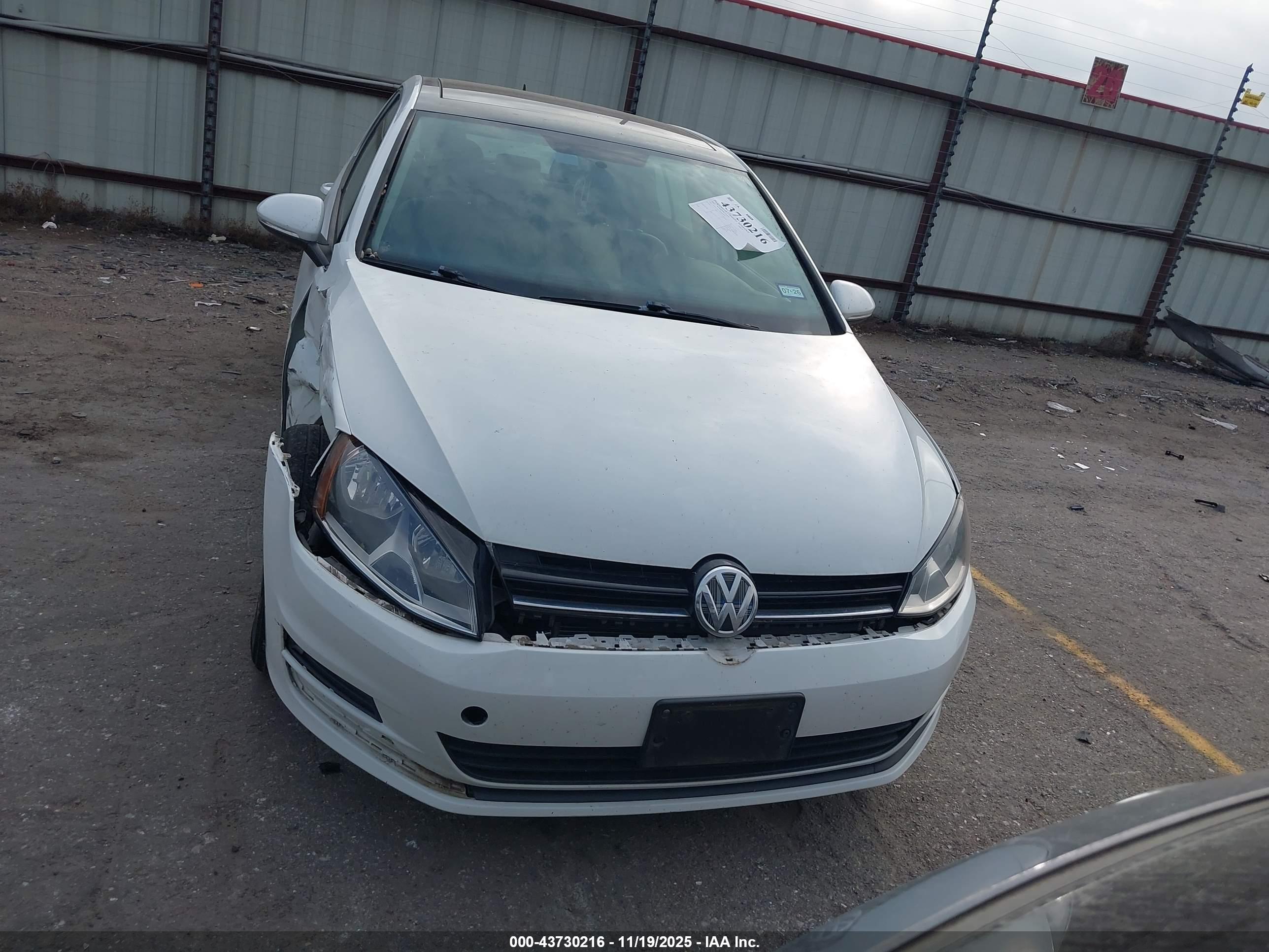VOLKSWAGEN GOLF image 6
