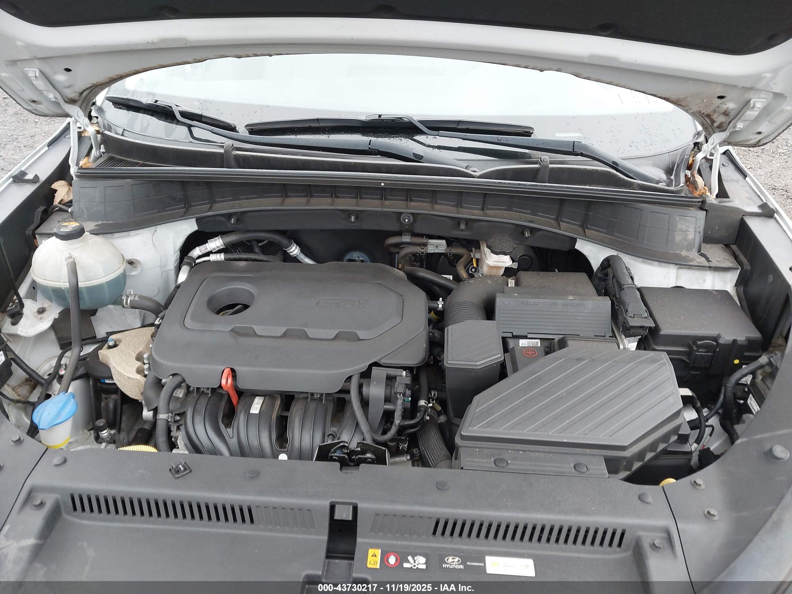 HYUNDAI TUCSON image 10