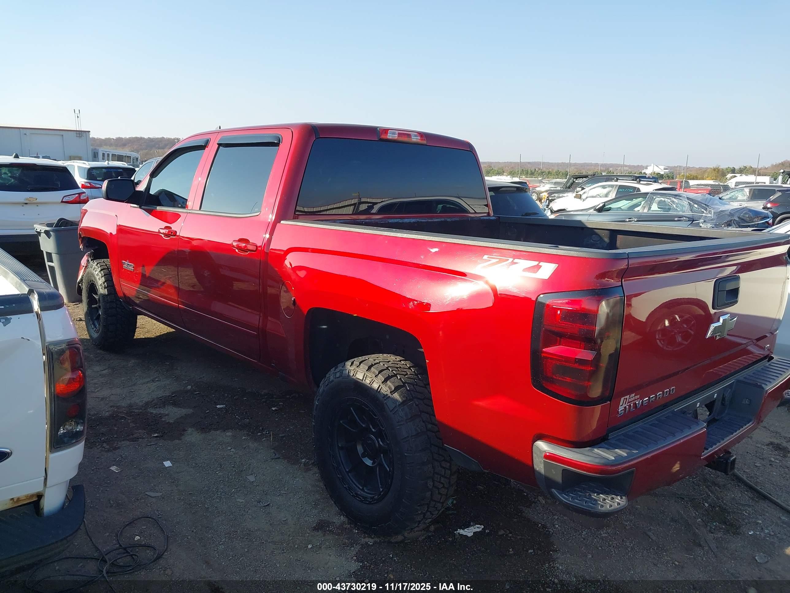 CHEVROLET SILVERADO image 3
