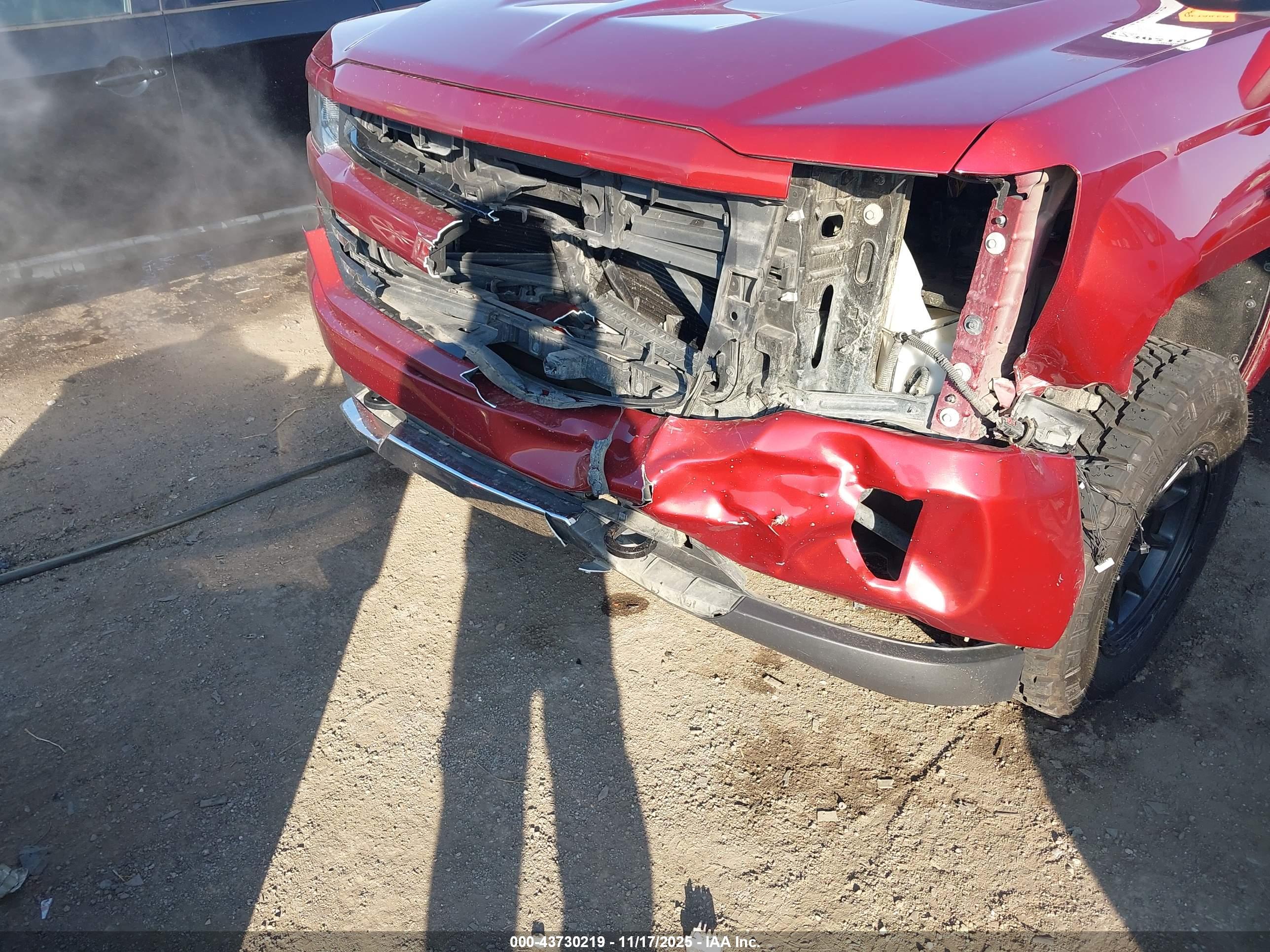 CHEVROLET SILVERADO image 6