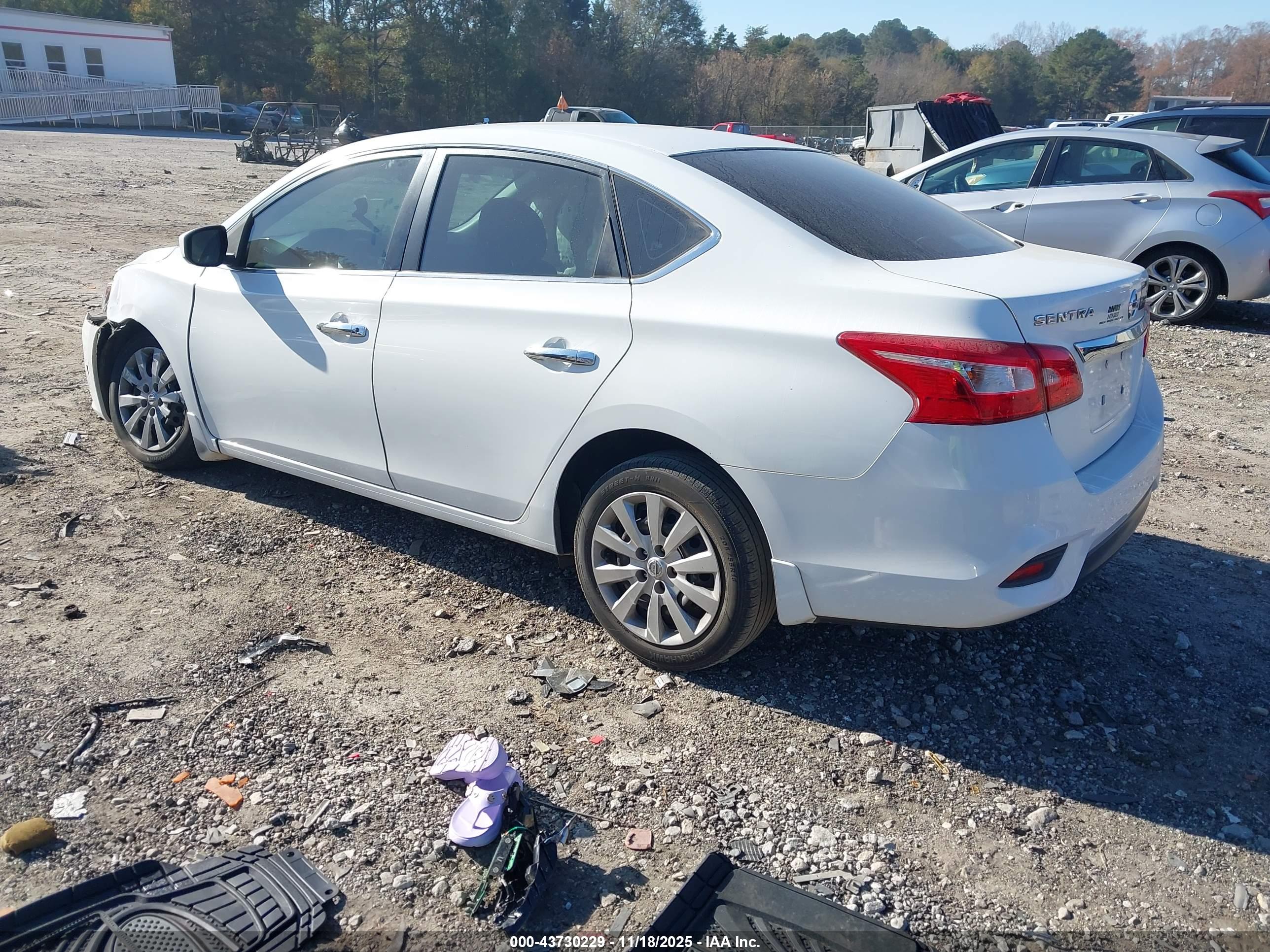 NISSAN SENTRA image 3