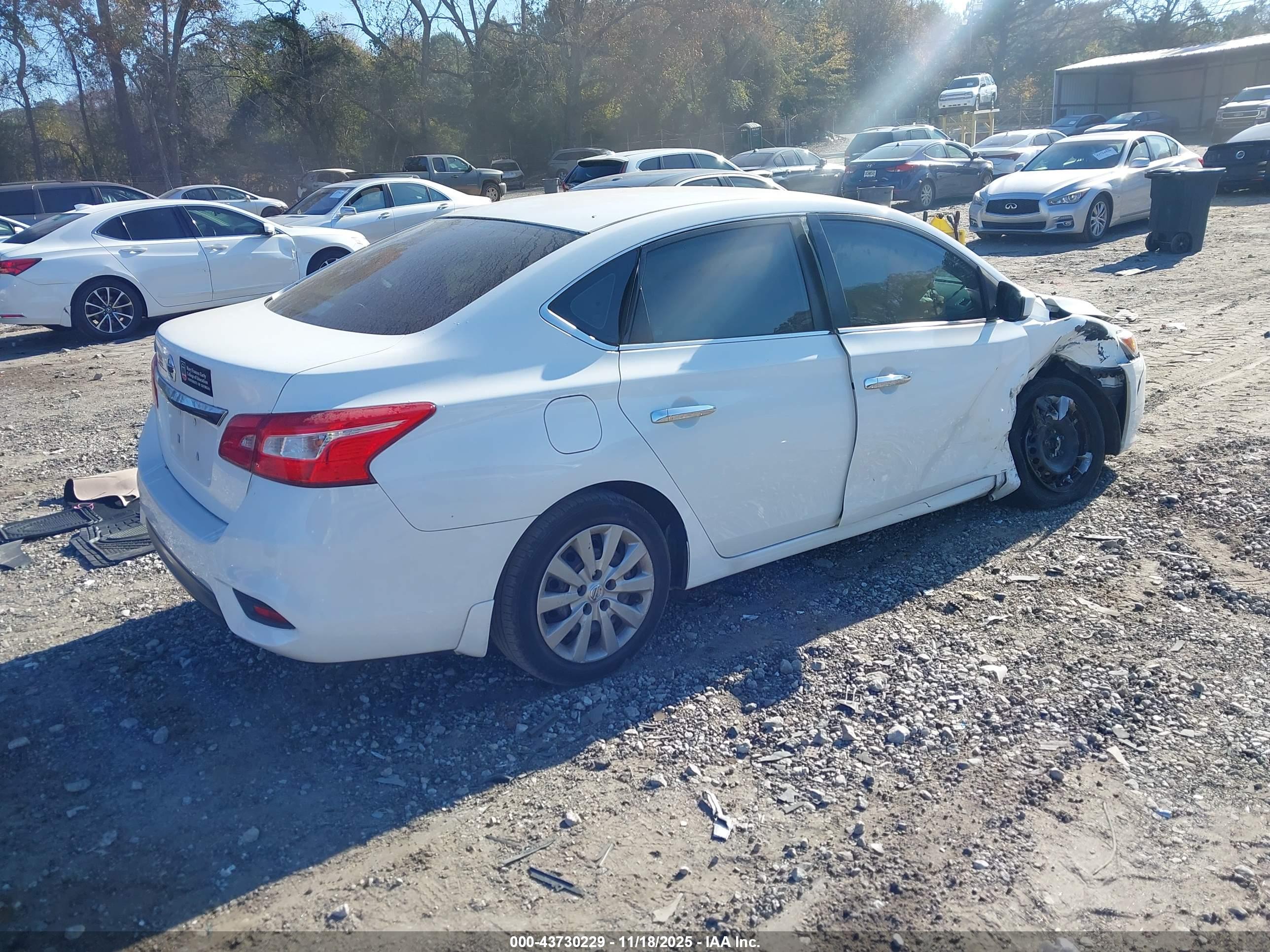 NISSAN SENTRA image 4