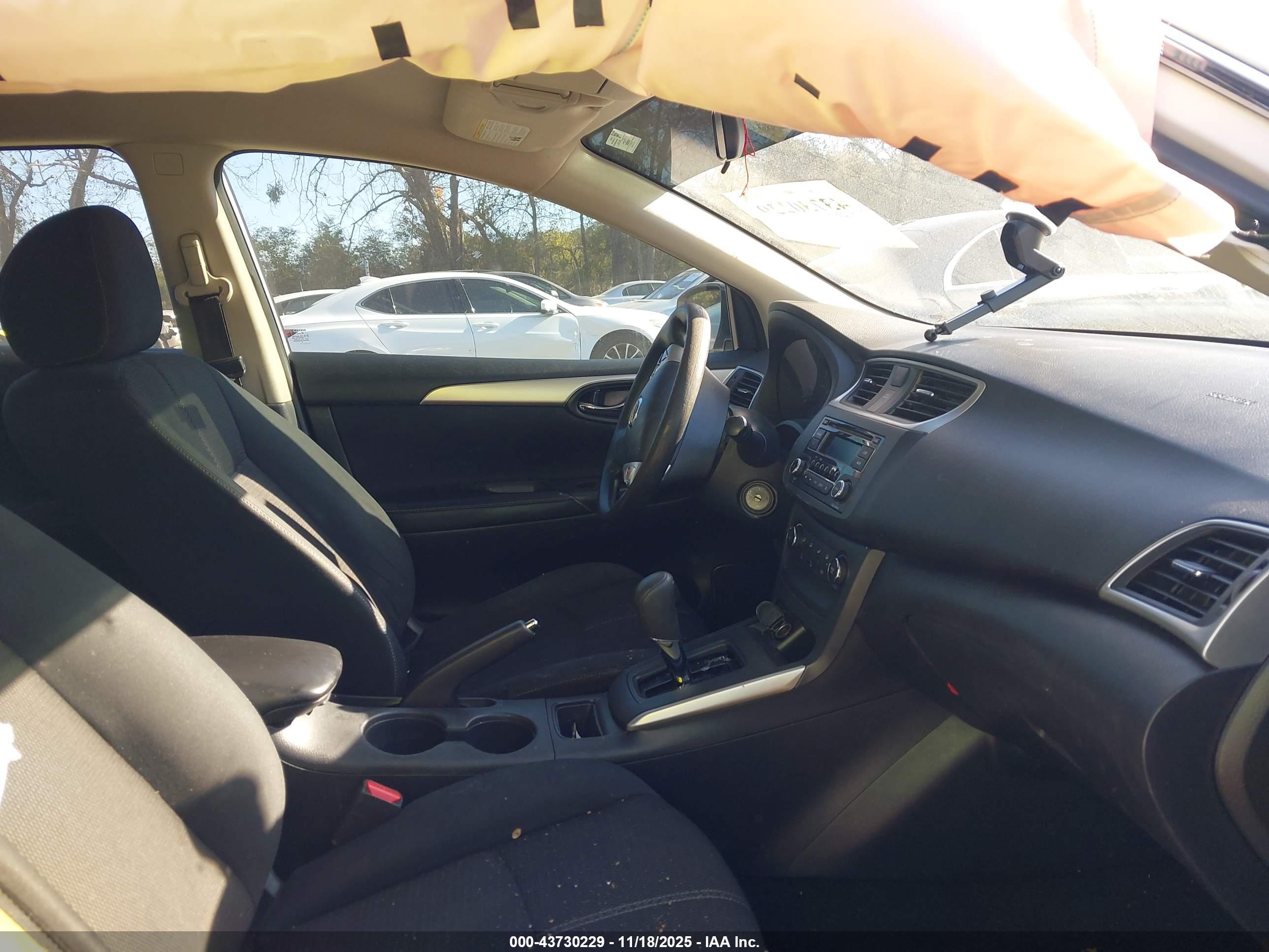 NISSAN SENTRA image 5