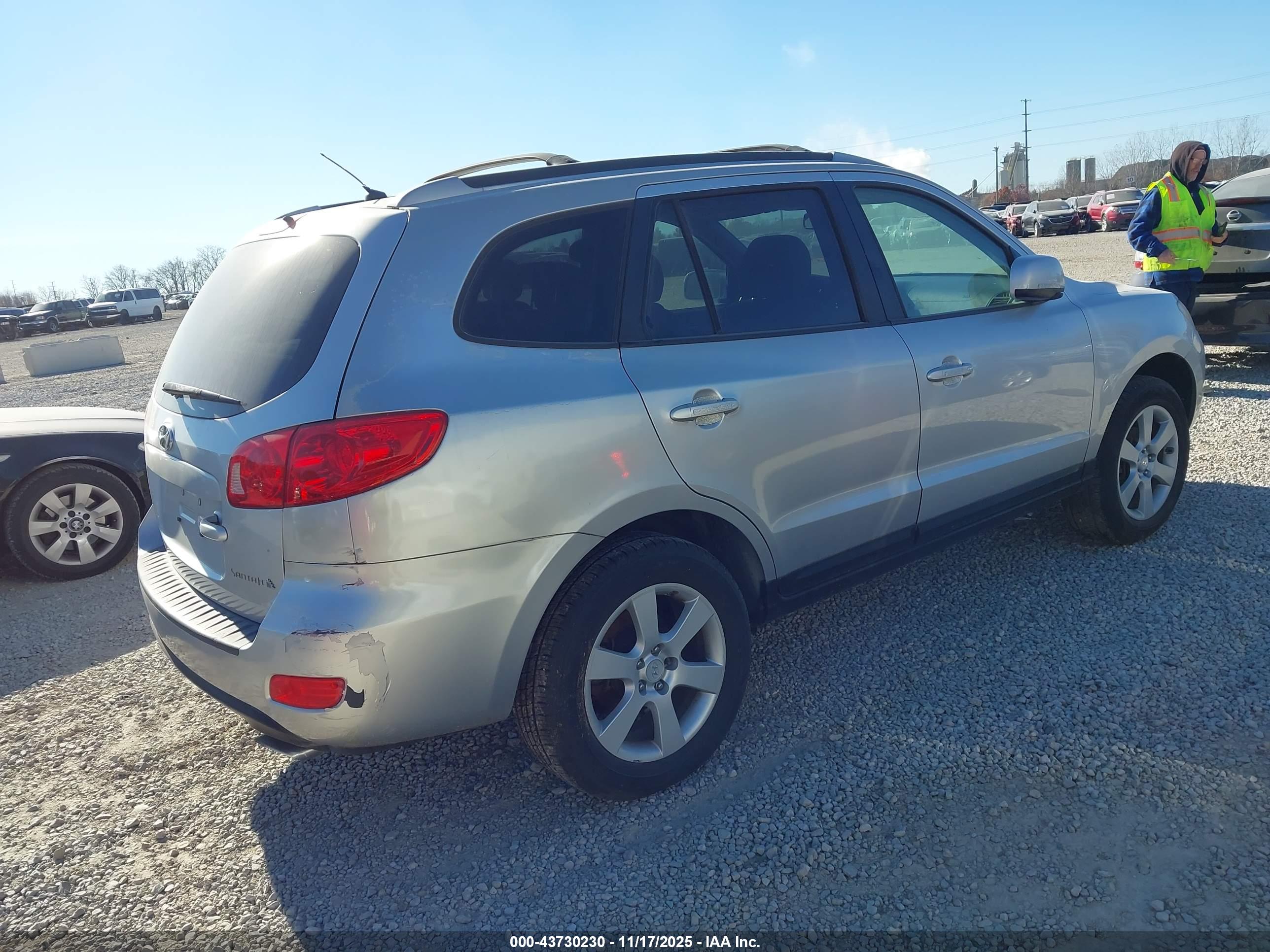 HYUNDAI SANTA image 4