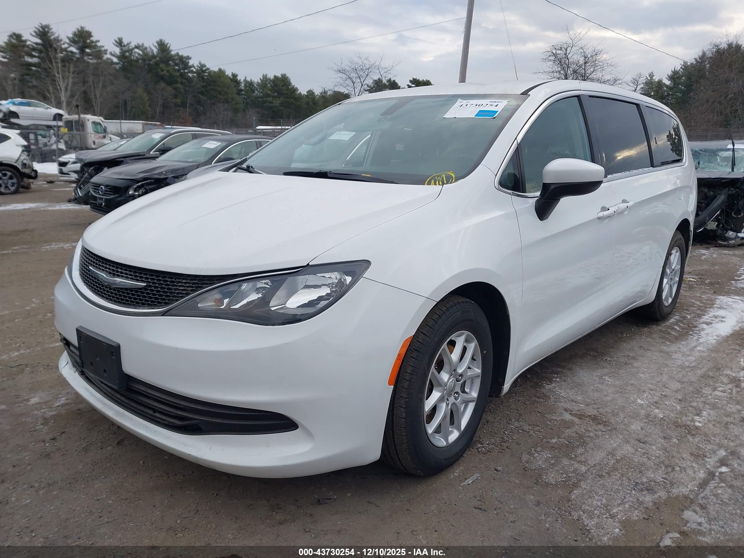 CHRYSLER PACIFICA image 2