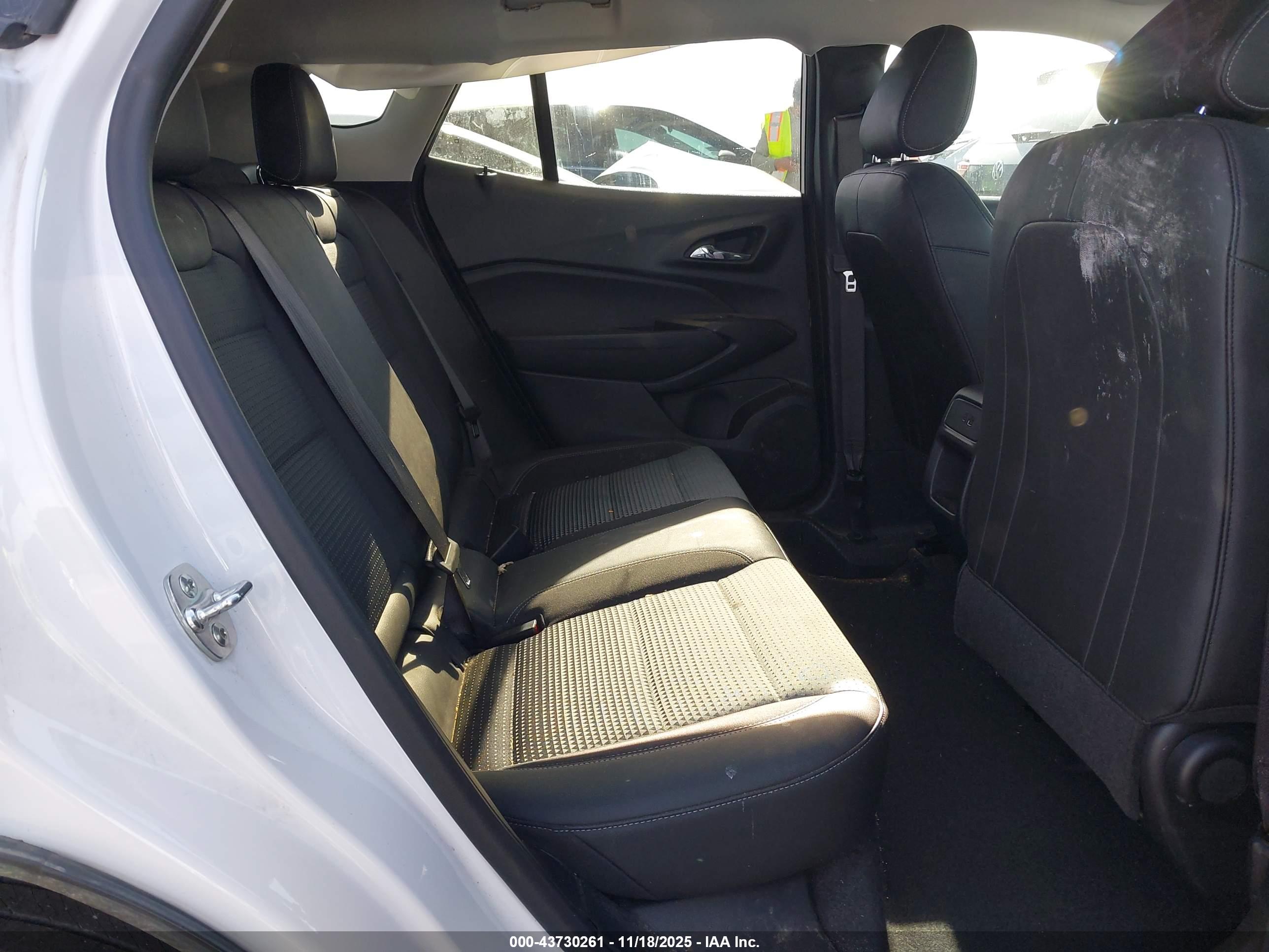 CHEVROLET TRAX image 8