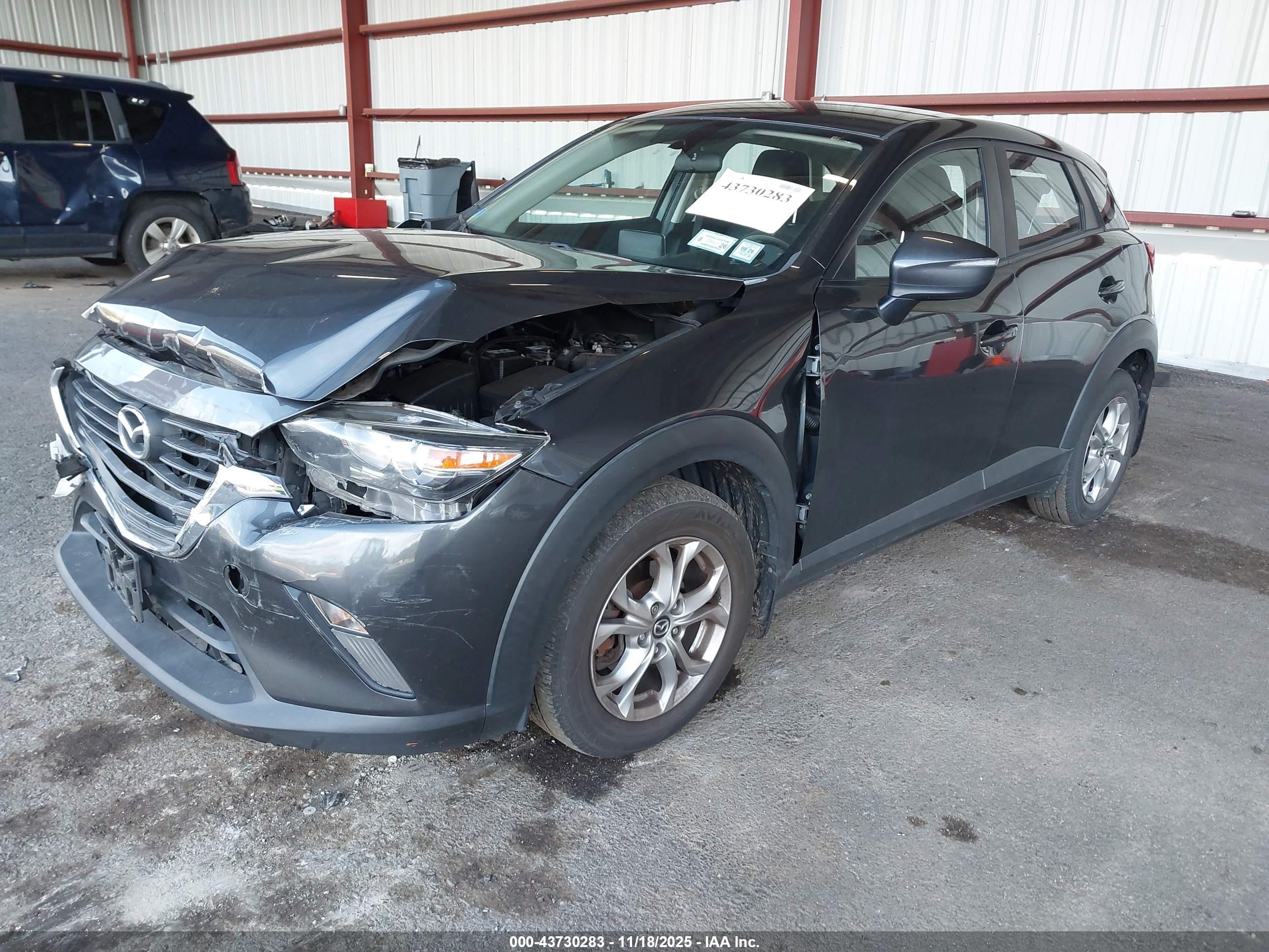 MAZDA CX-3 image 2