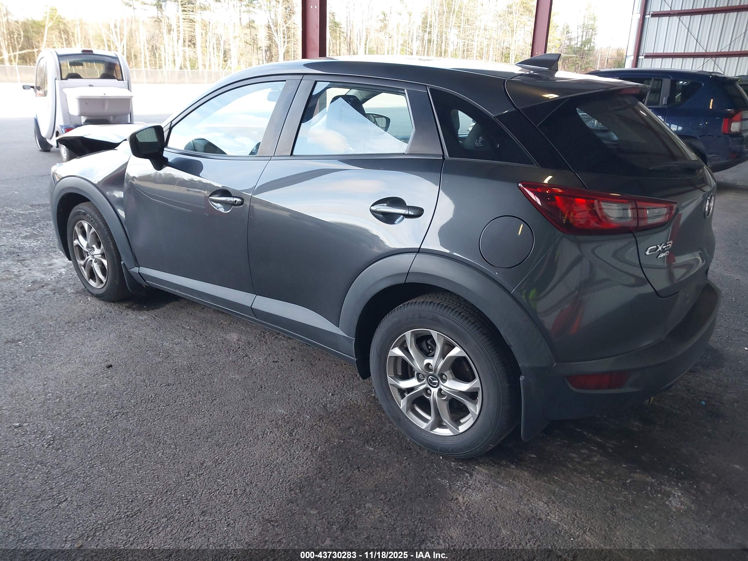 MAZDA CX-3 image 3