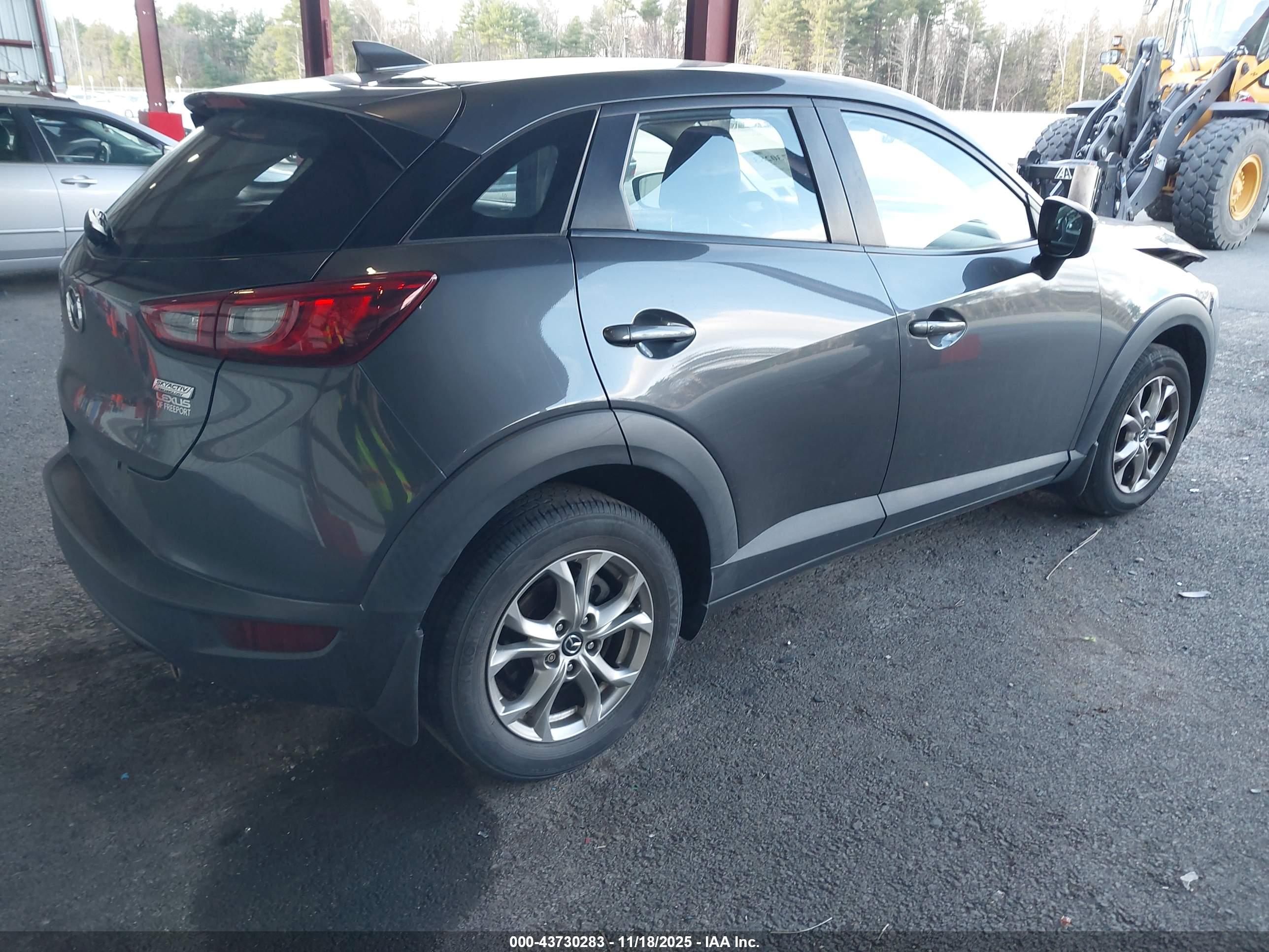 MAZDA CX-3 image 4