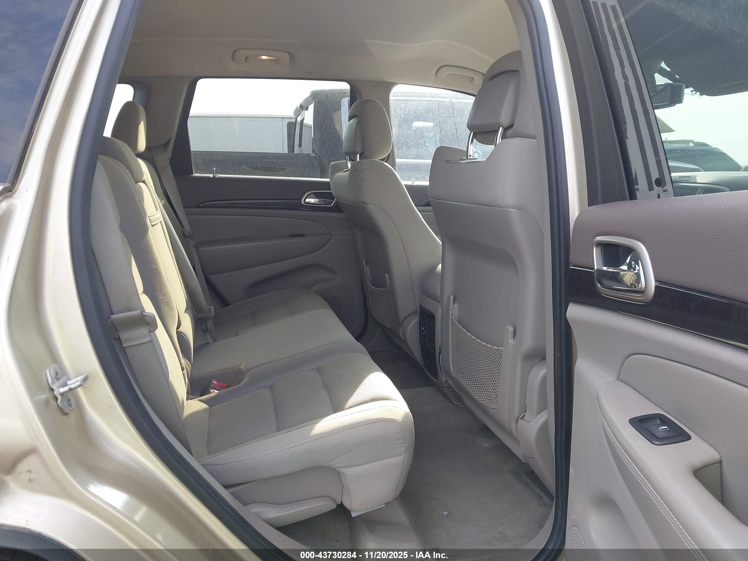 JEEP GRAND image 8
