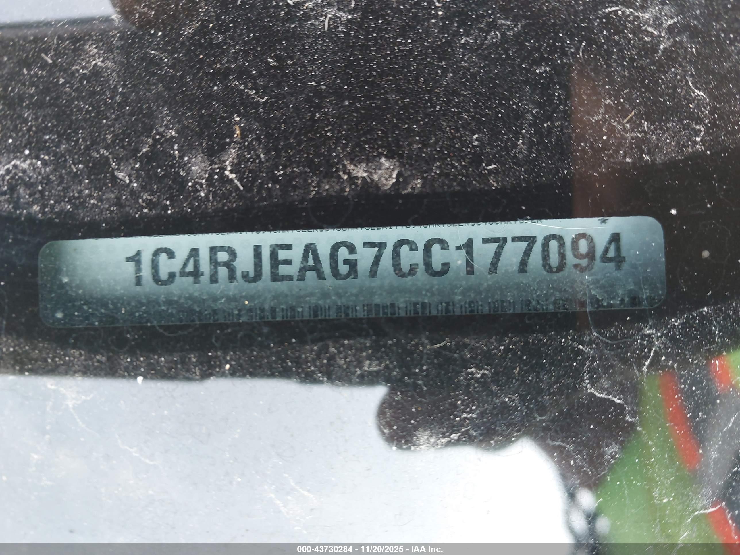 JEEP GRAND image 9