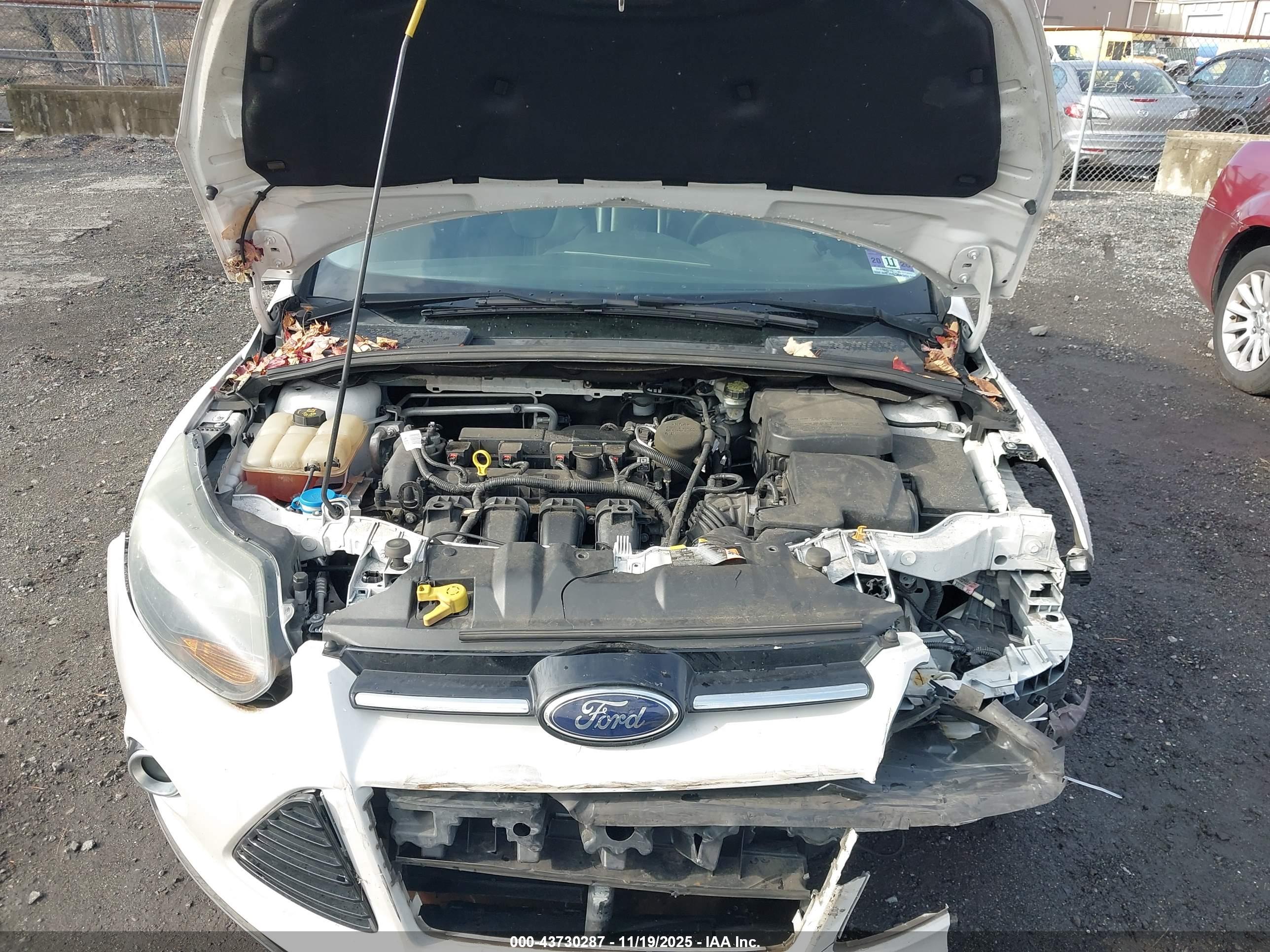 FORD FOCUS image 10
