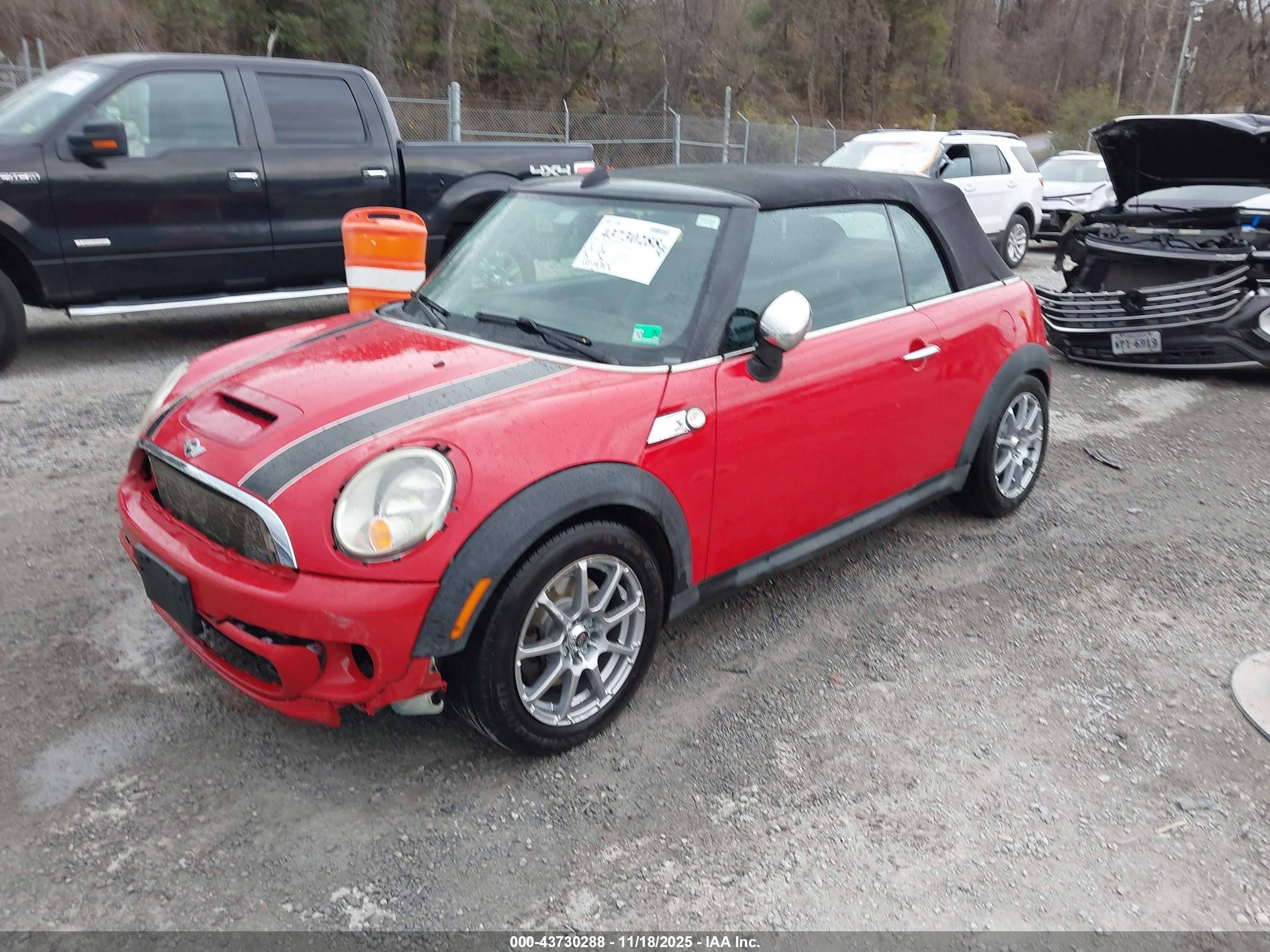 MINI COOPER image 2