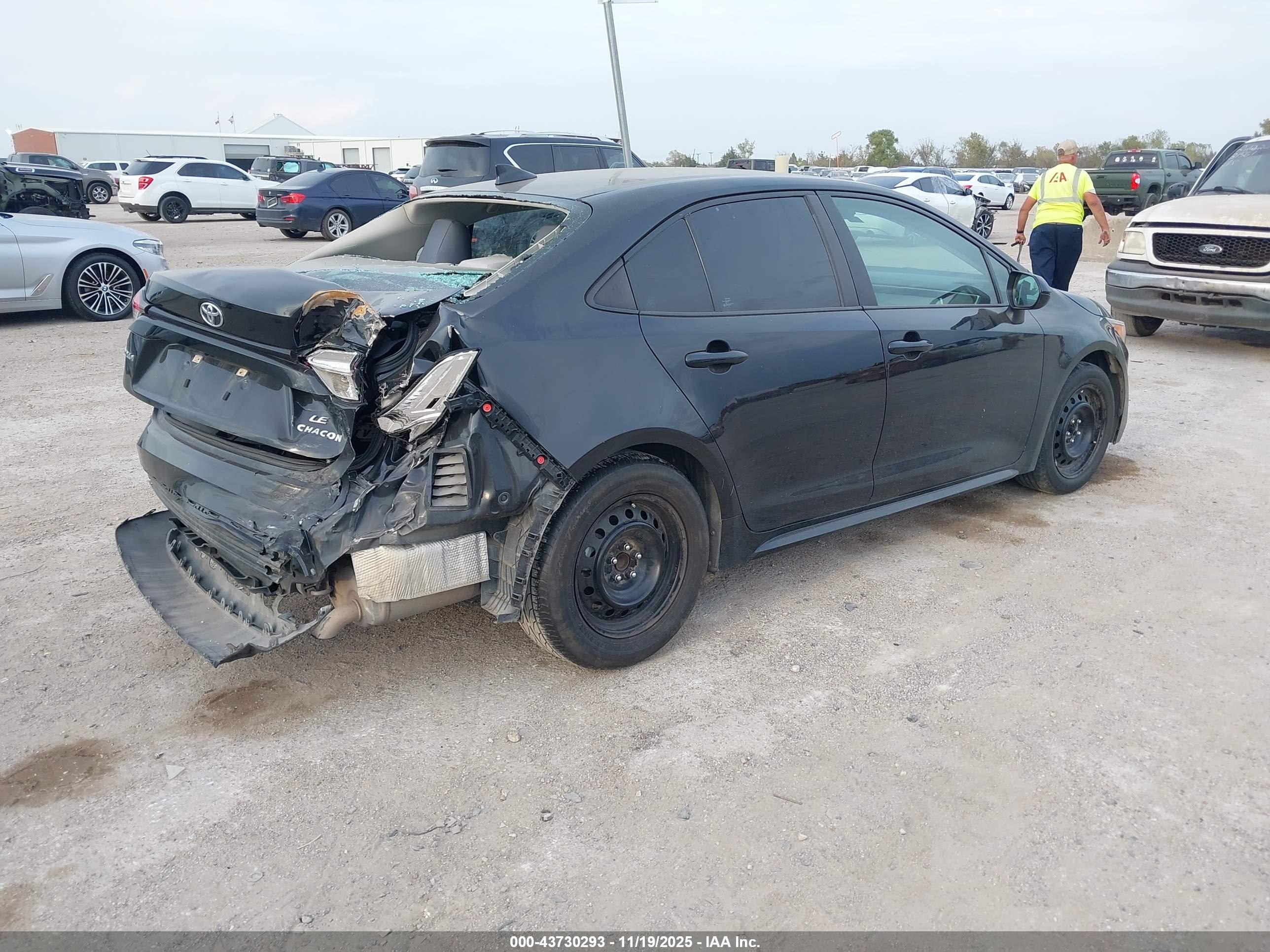 TOYOTA COROLLA image 4
