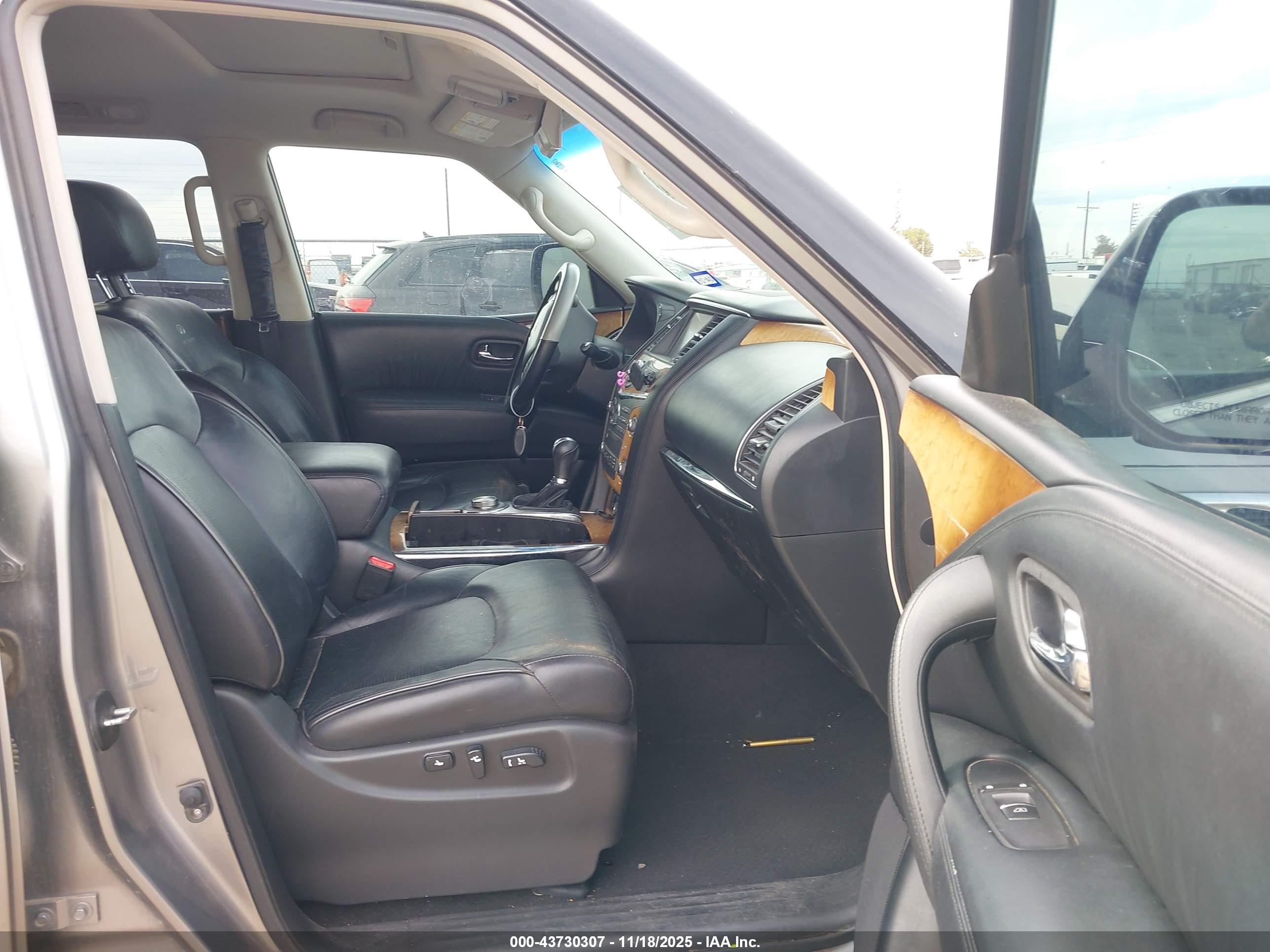 INFINITI QX80 image 5