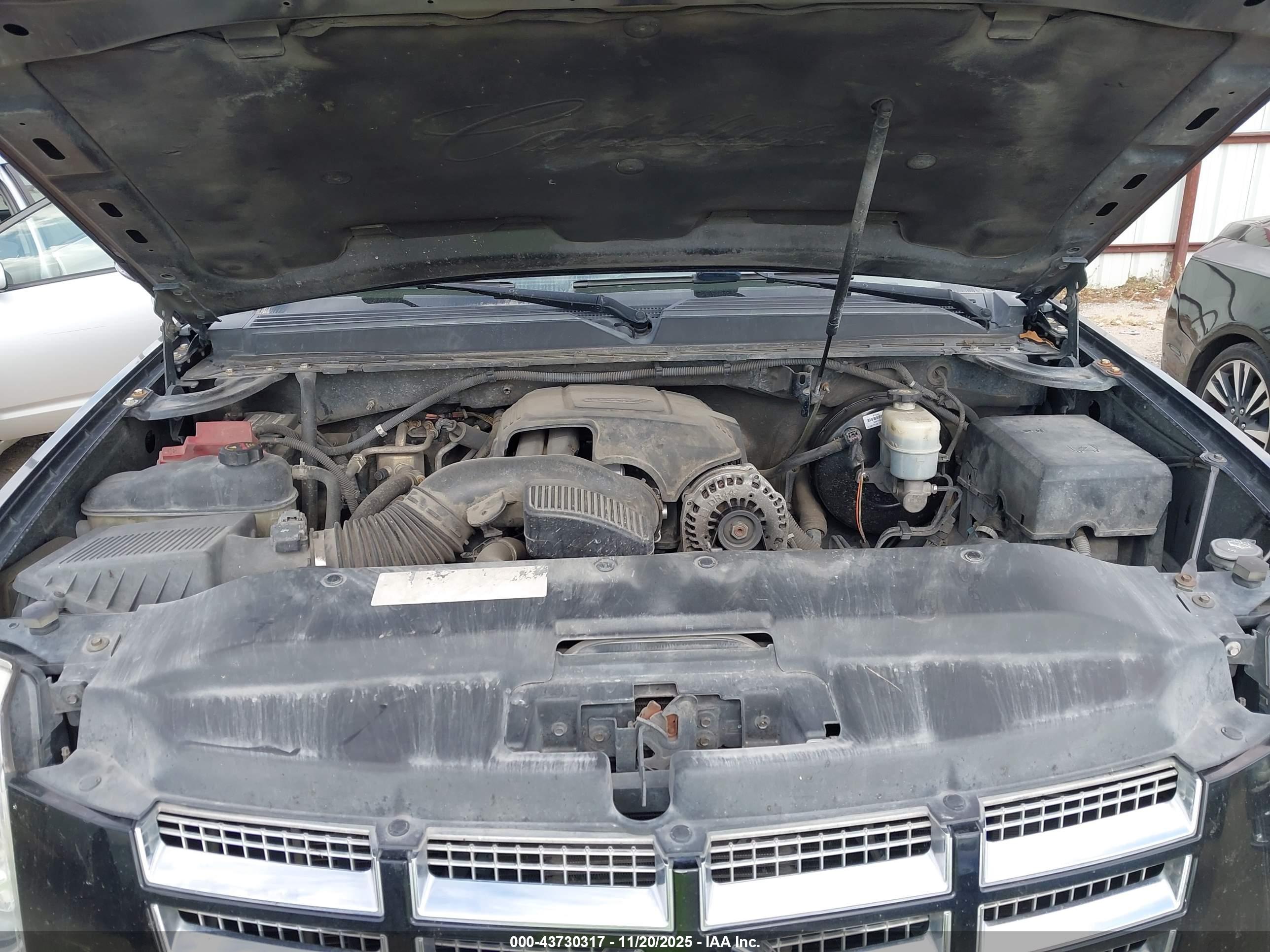 CADILLAC ESCALADE image 10