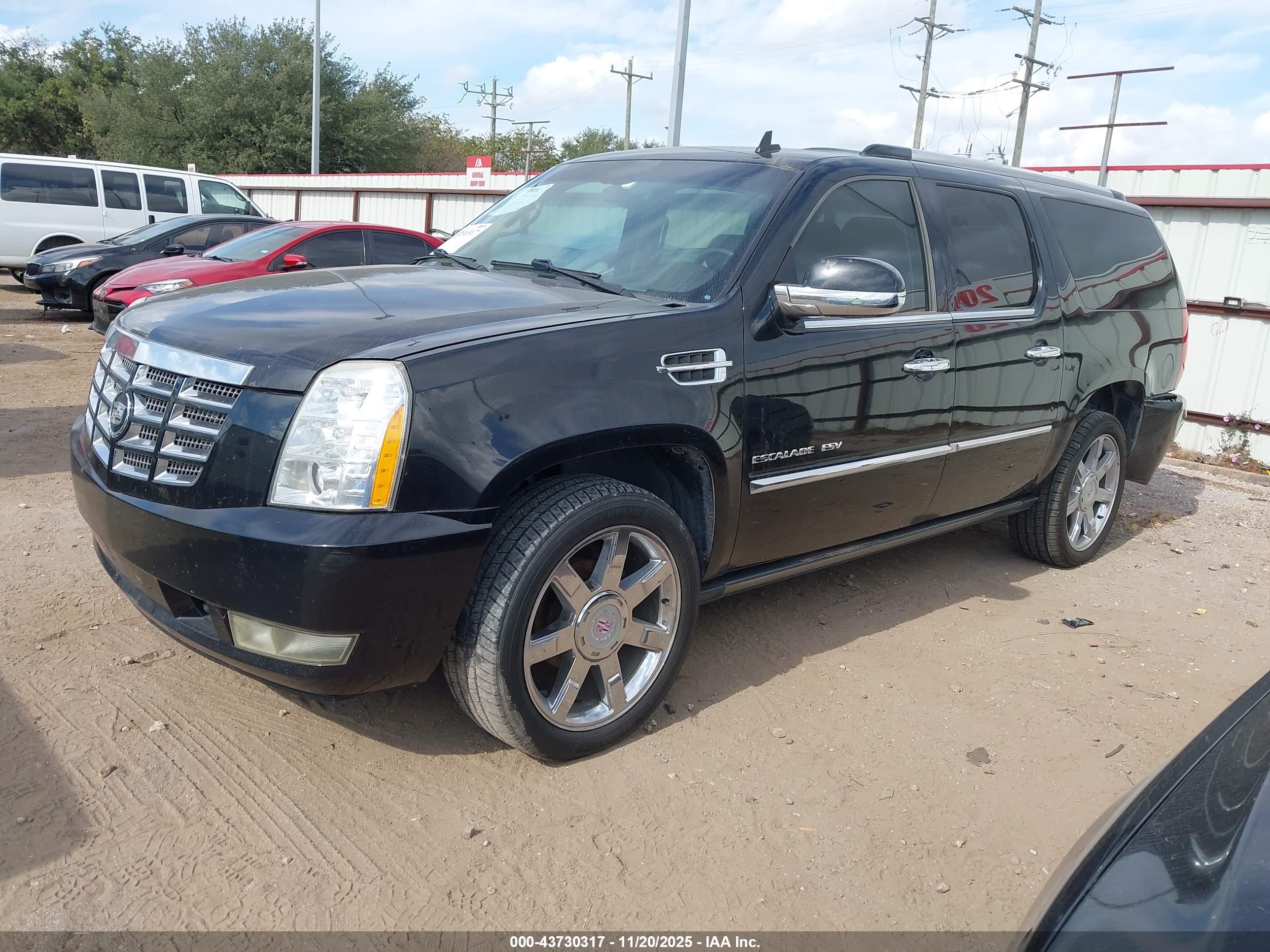 CADILLAC ESCALADE image 2
