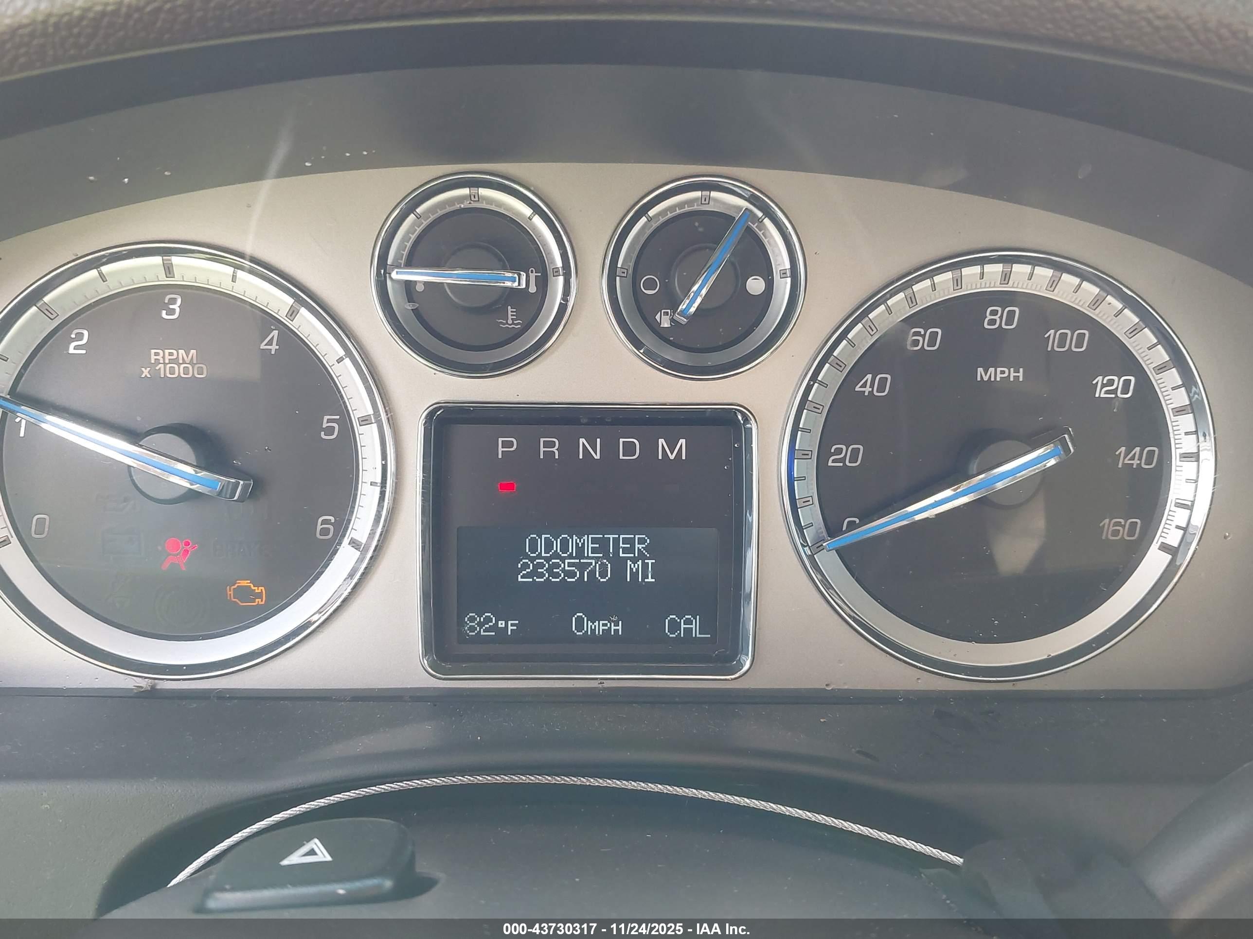 CADILLAC ESCALADE image 7