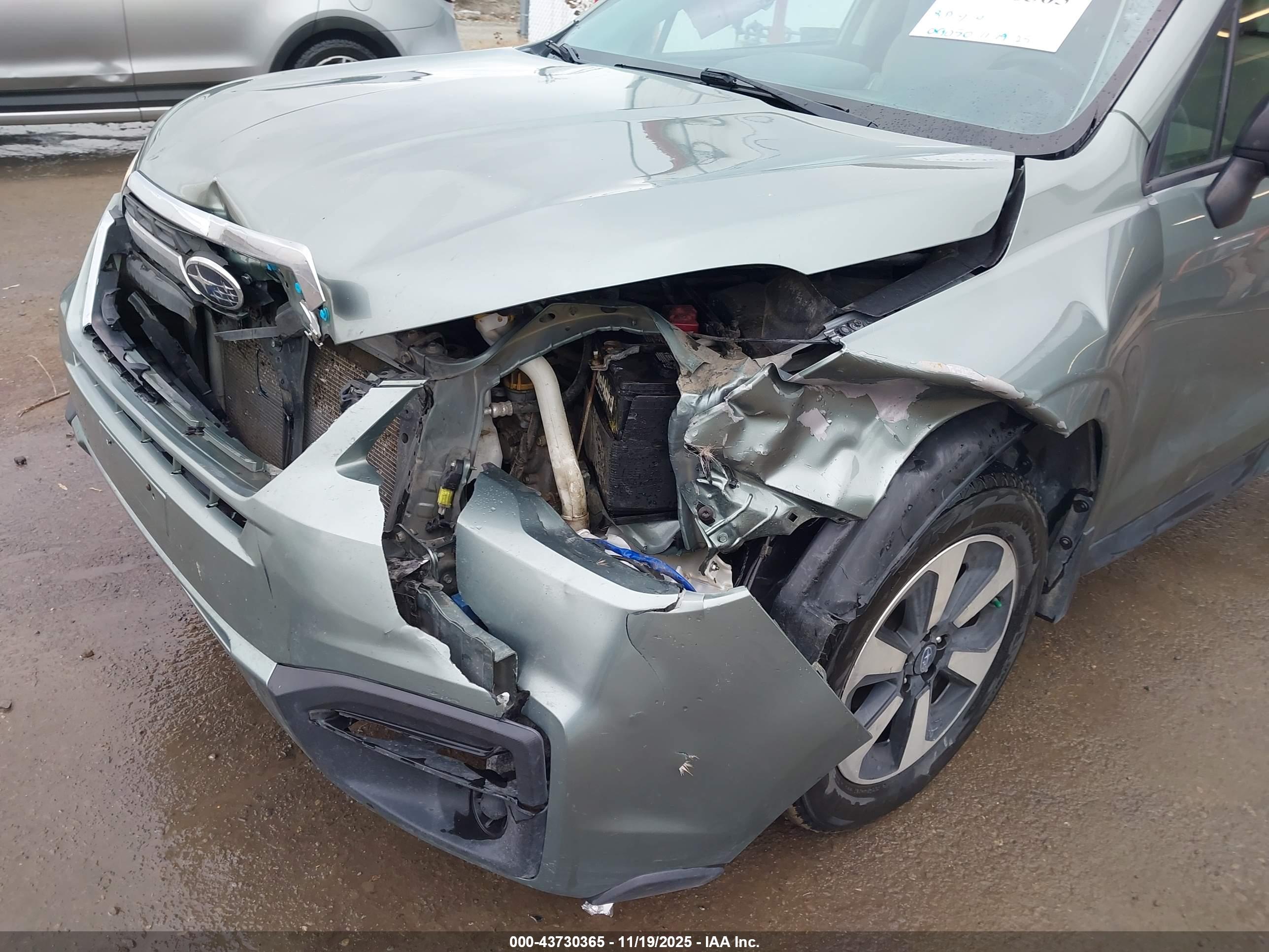 SUBARU FORESTER image 6