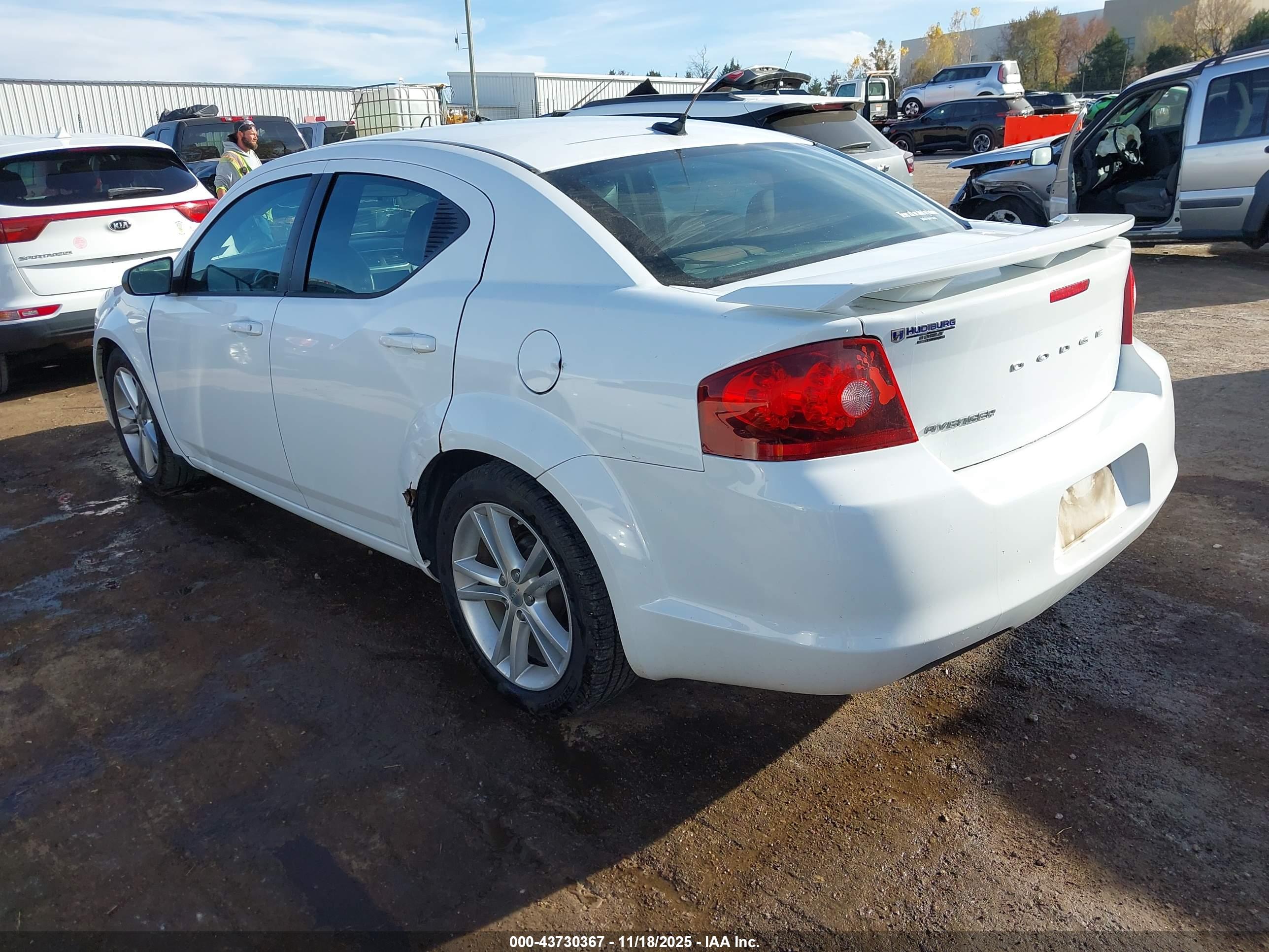 DODGE AVENGER image 3