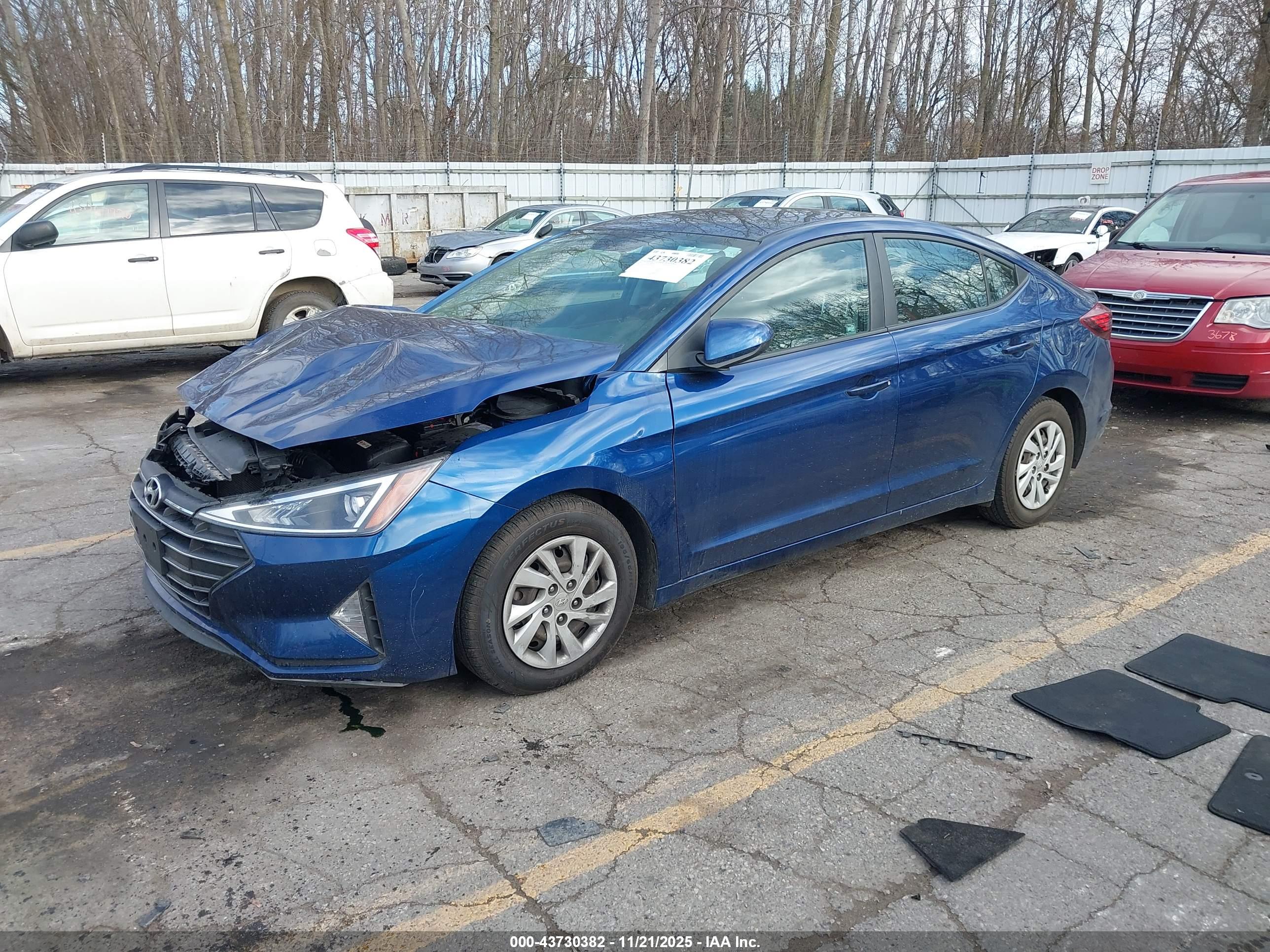 HYUNDAI ELANTRA image 2