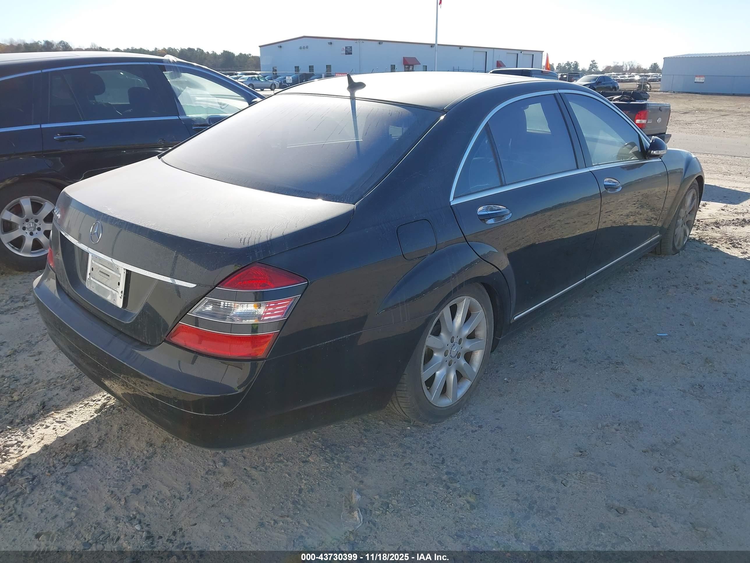 MERCEDES-BENZ S image 4