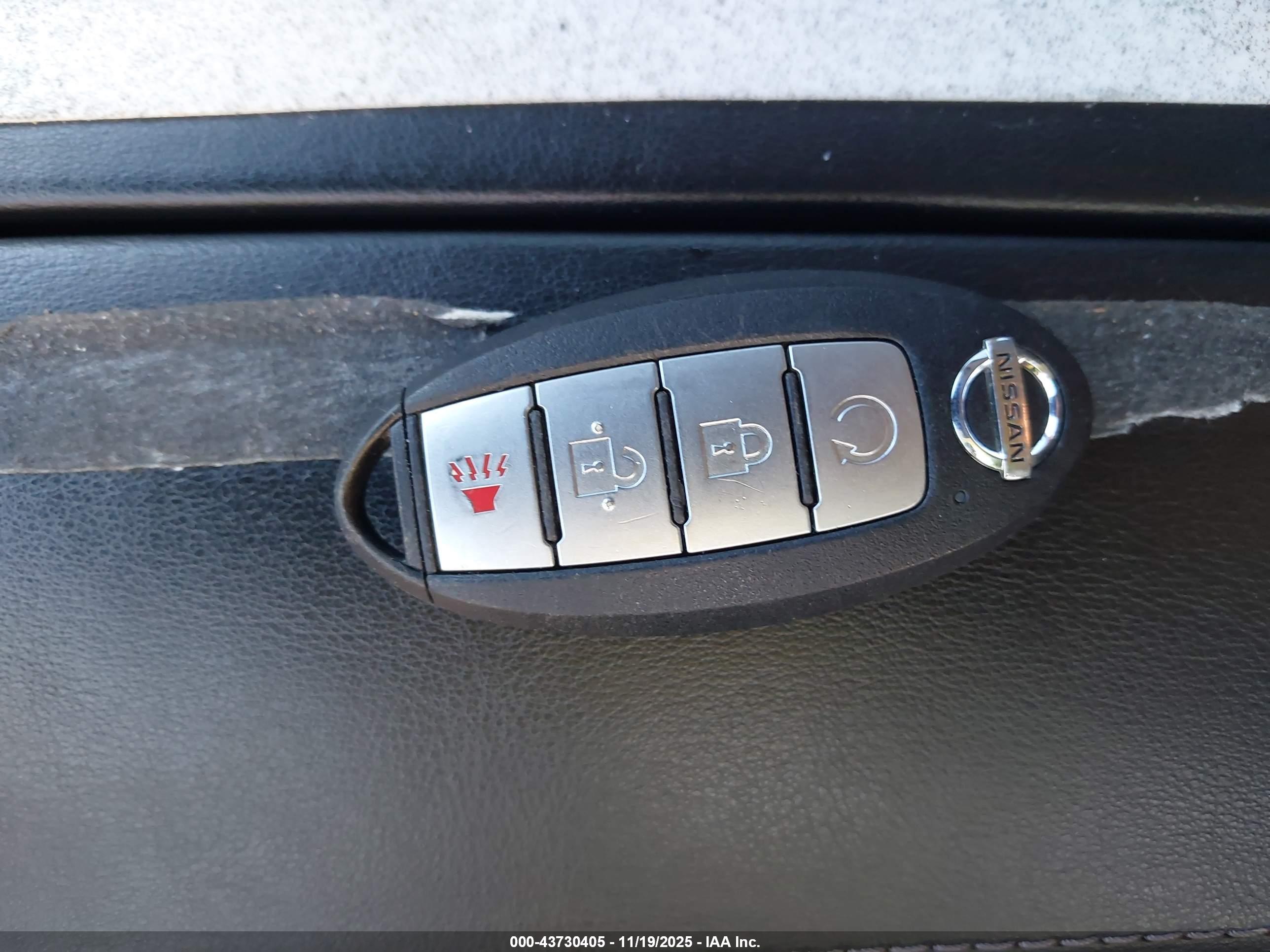 NISSAN ROGUE image 11