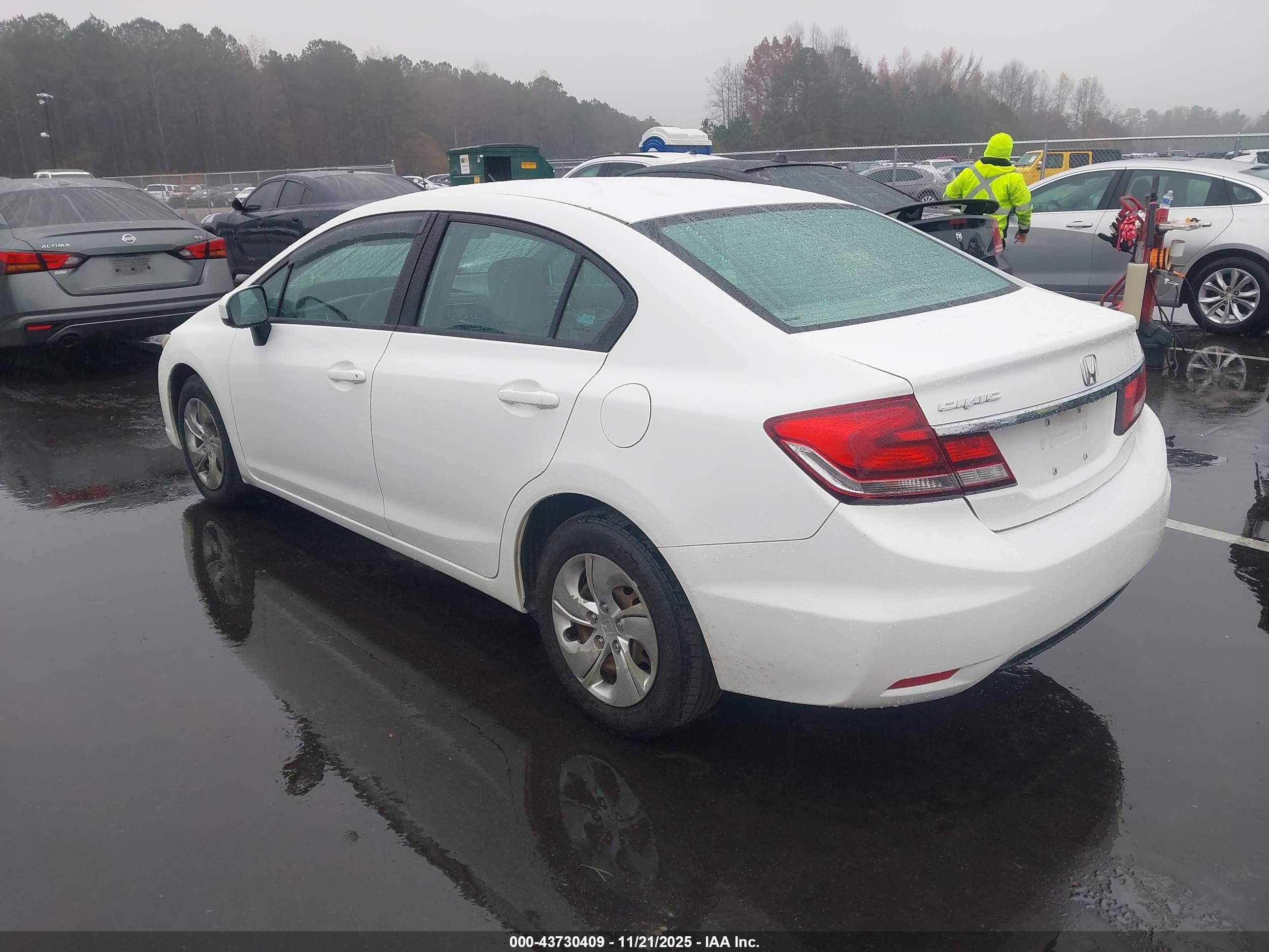 HONDA CIVIC image 3