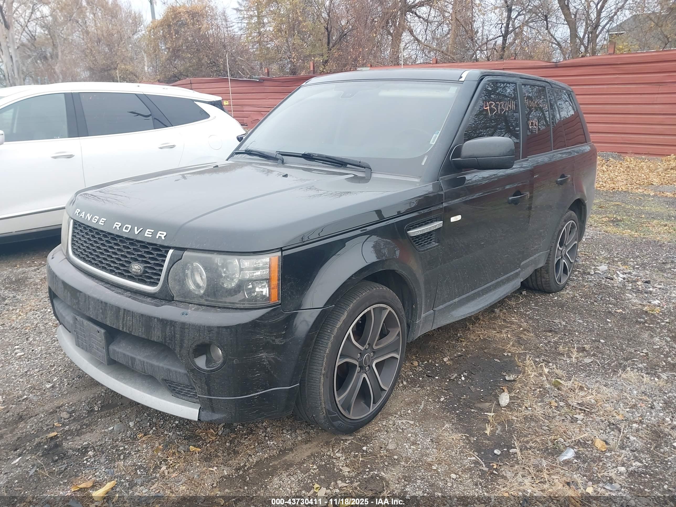 LAND ROVER image 2