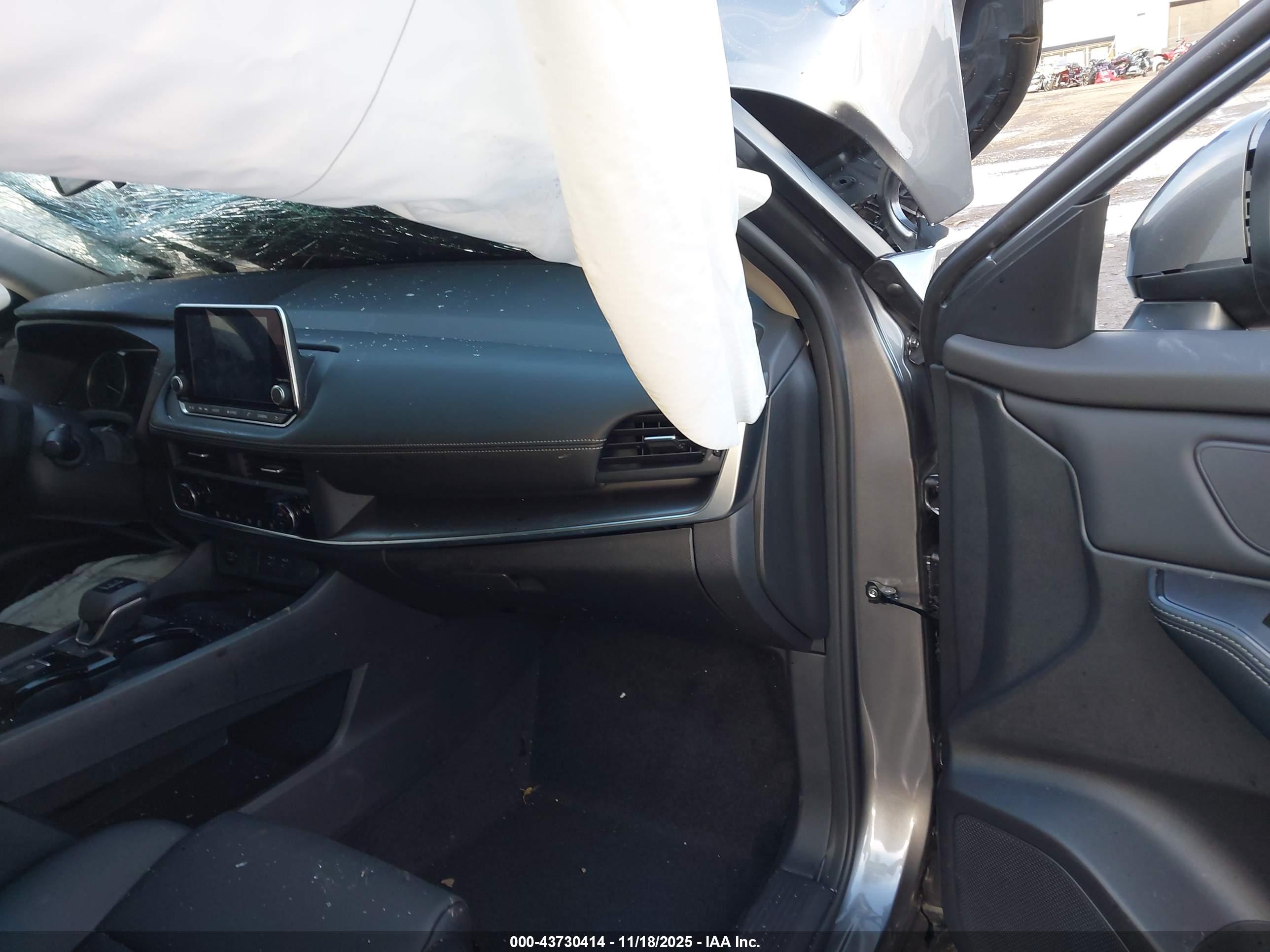 NISSAN ROGUE image 5