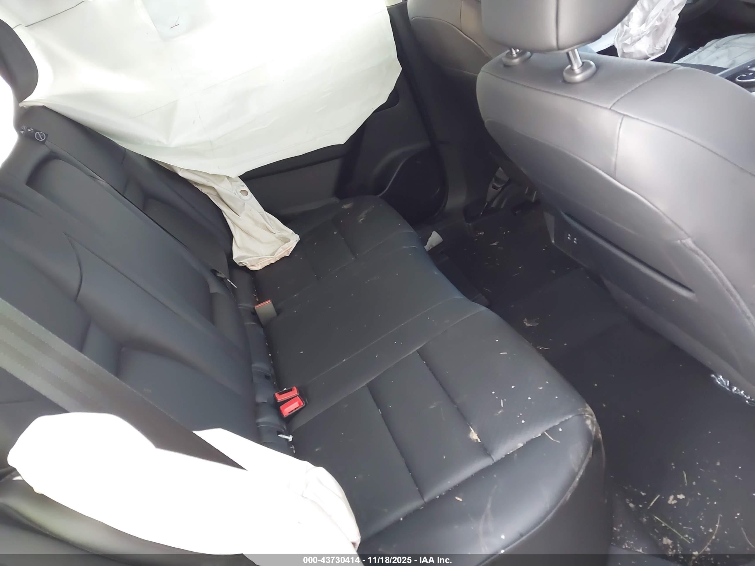 NISSAN ROGUE image 8