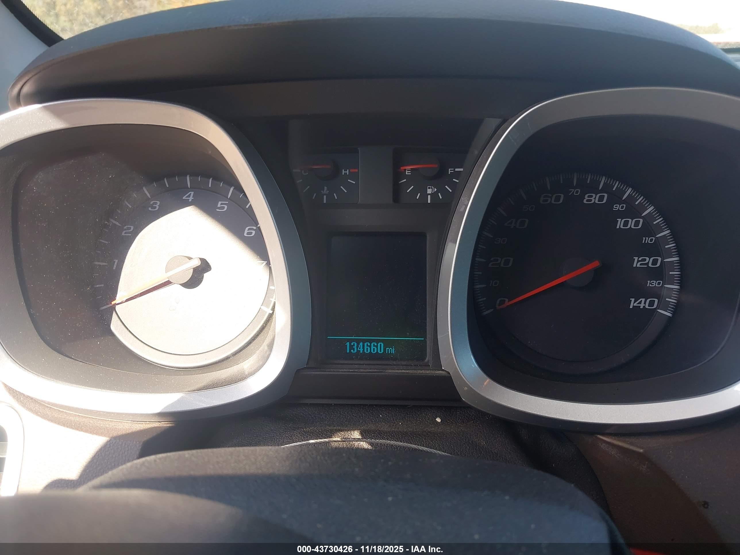 CHEVROLET EQUINOX image 7
