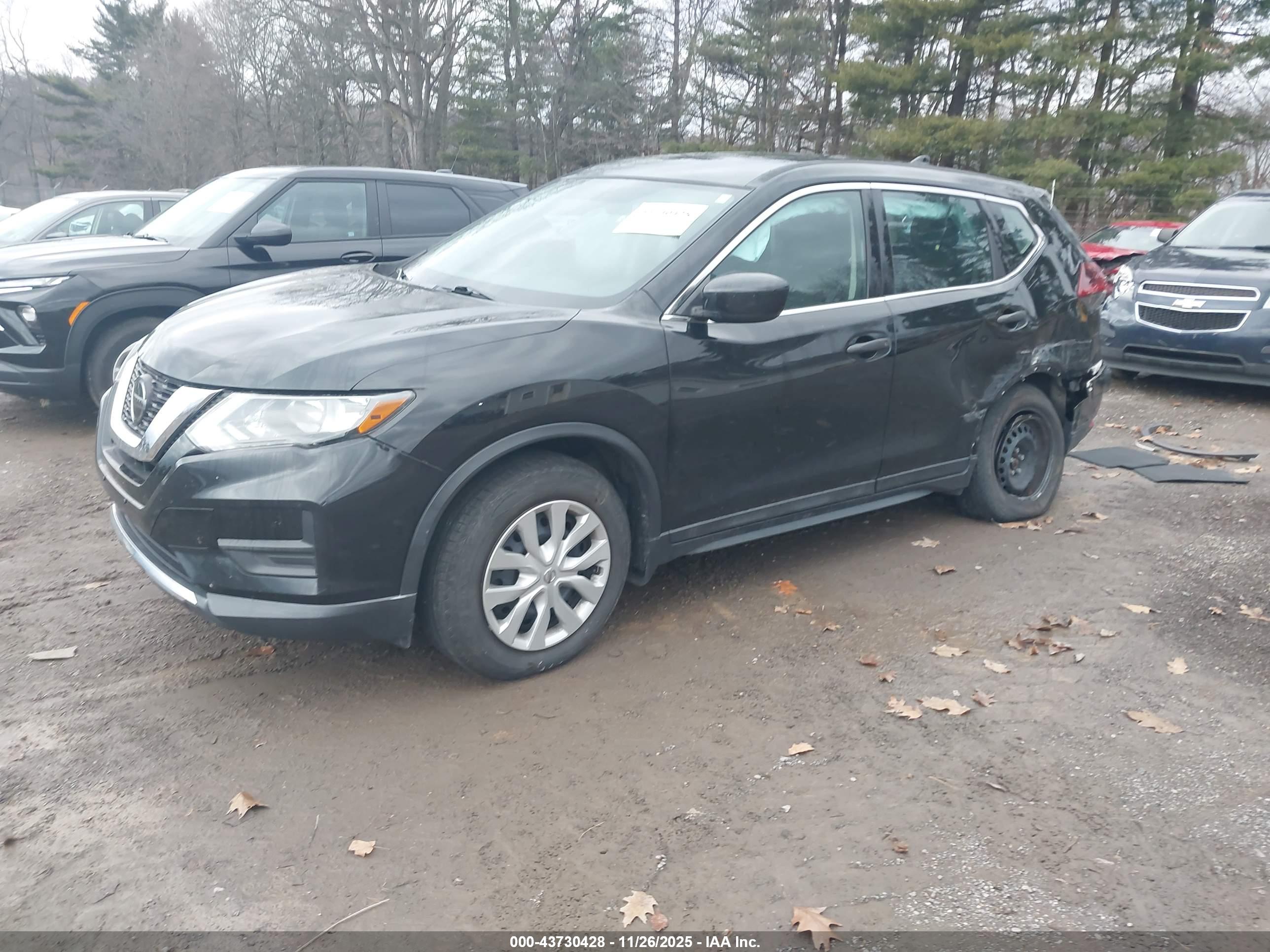 NISSAN ROGUE image 2