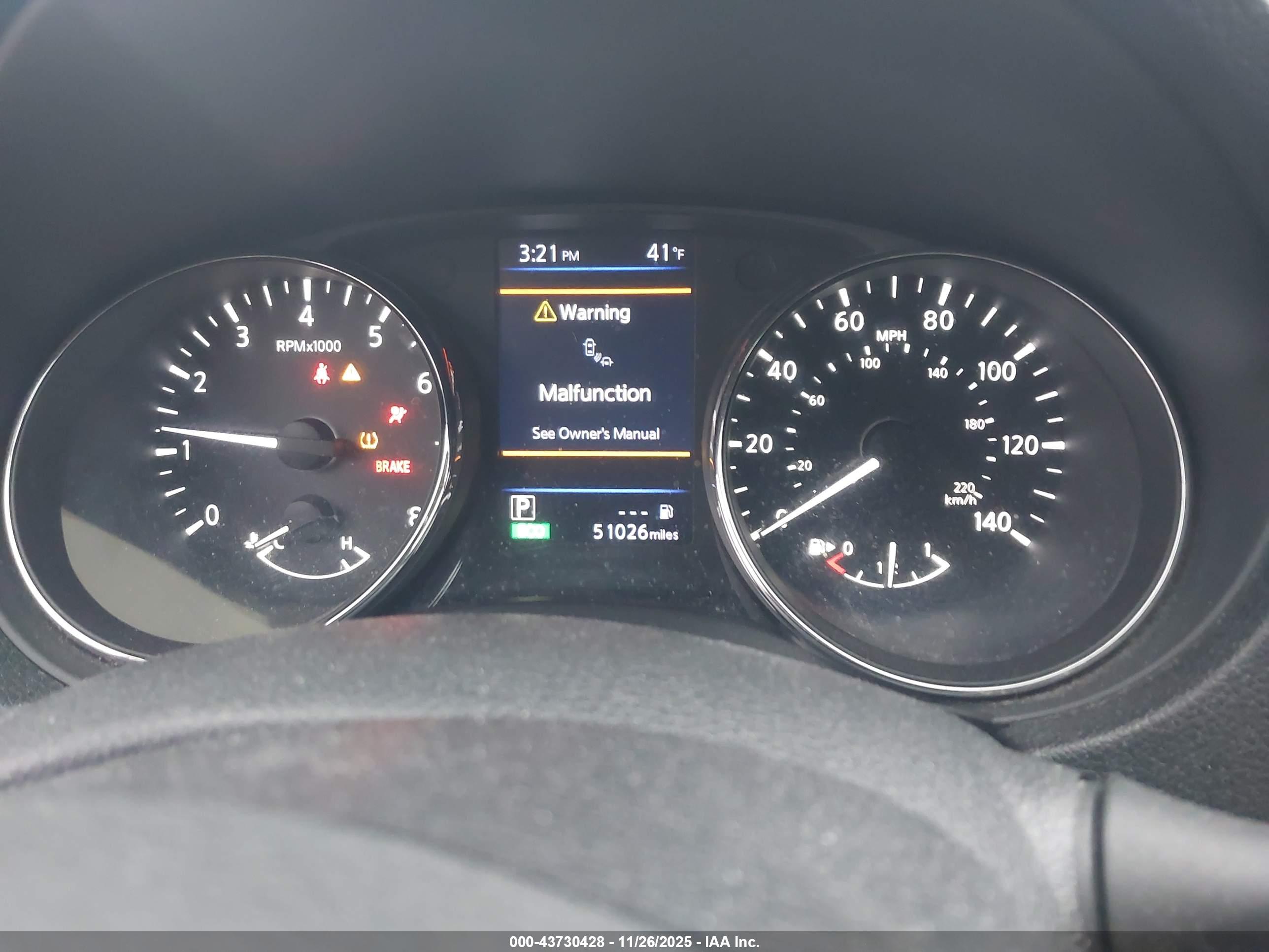 NISSAN ROGUE image 7