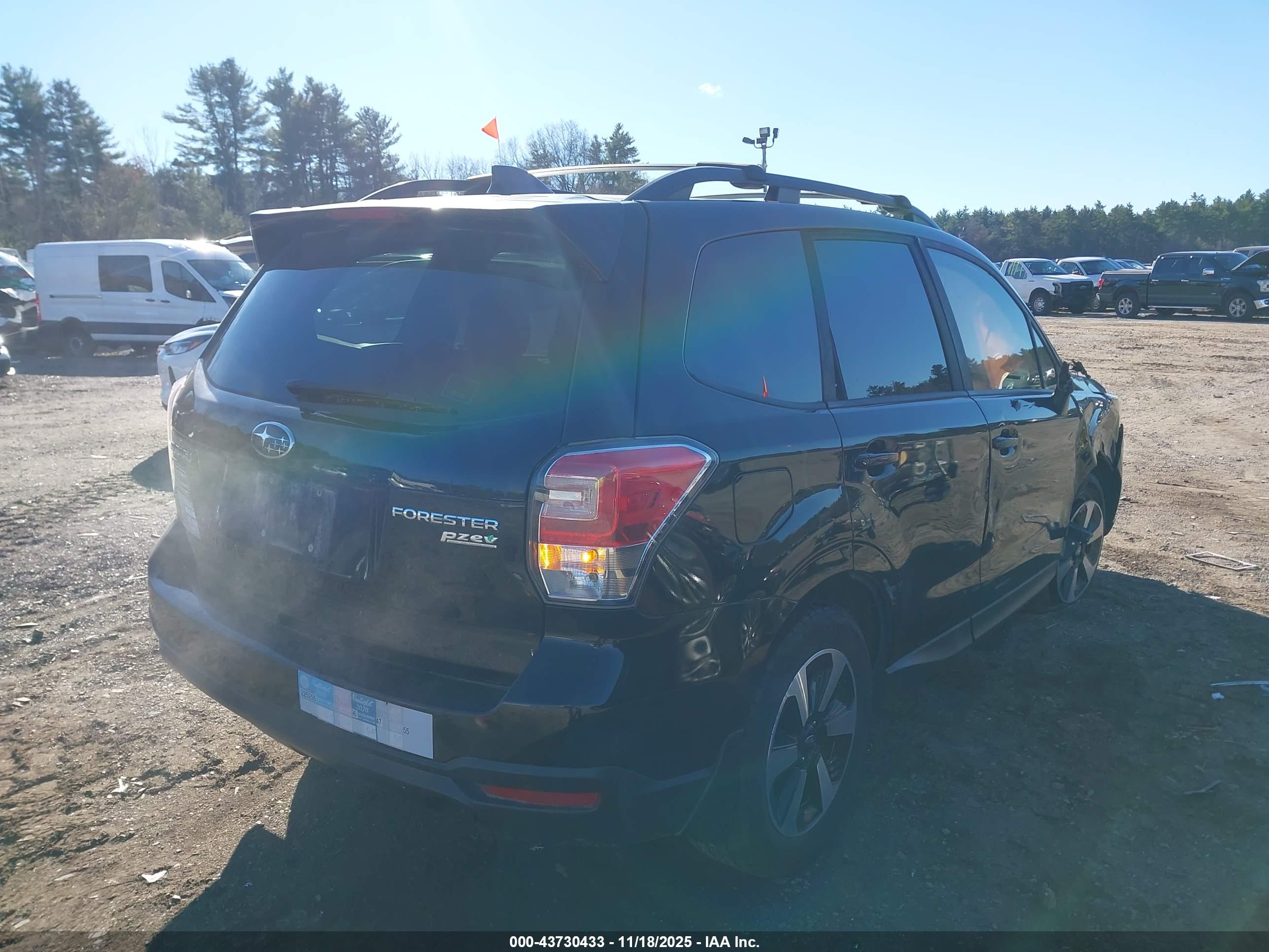 SUBARU FORESTER image 4