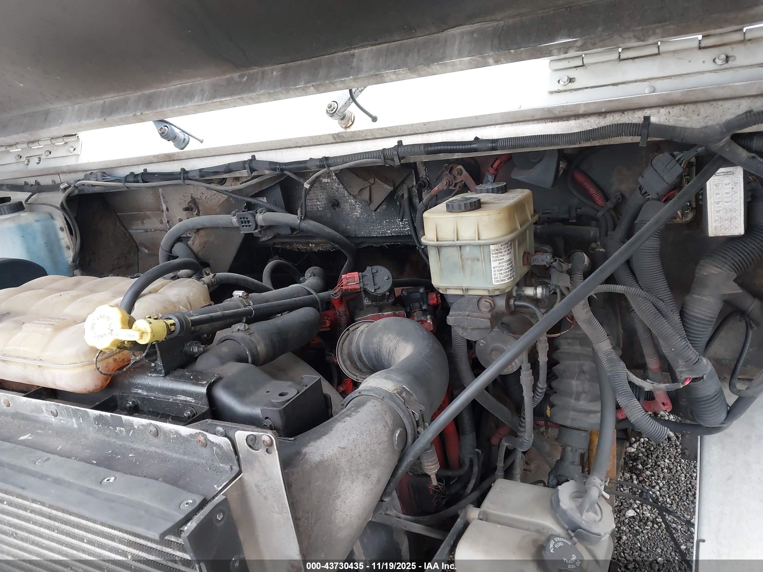 FREIGHTLINER CHASSIS image 10