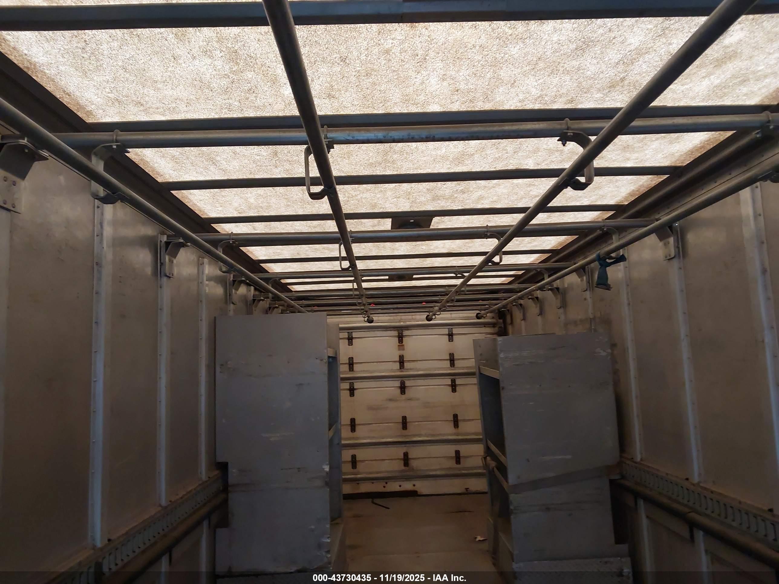 FREIGHTLINER CHASSIS image 7