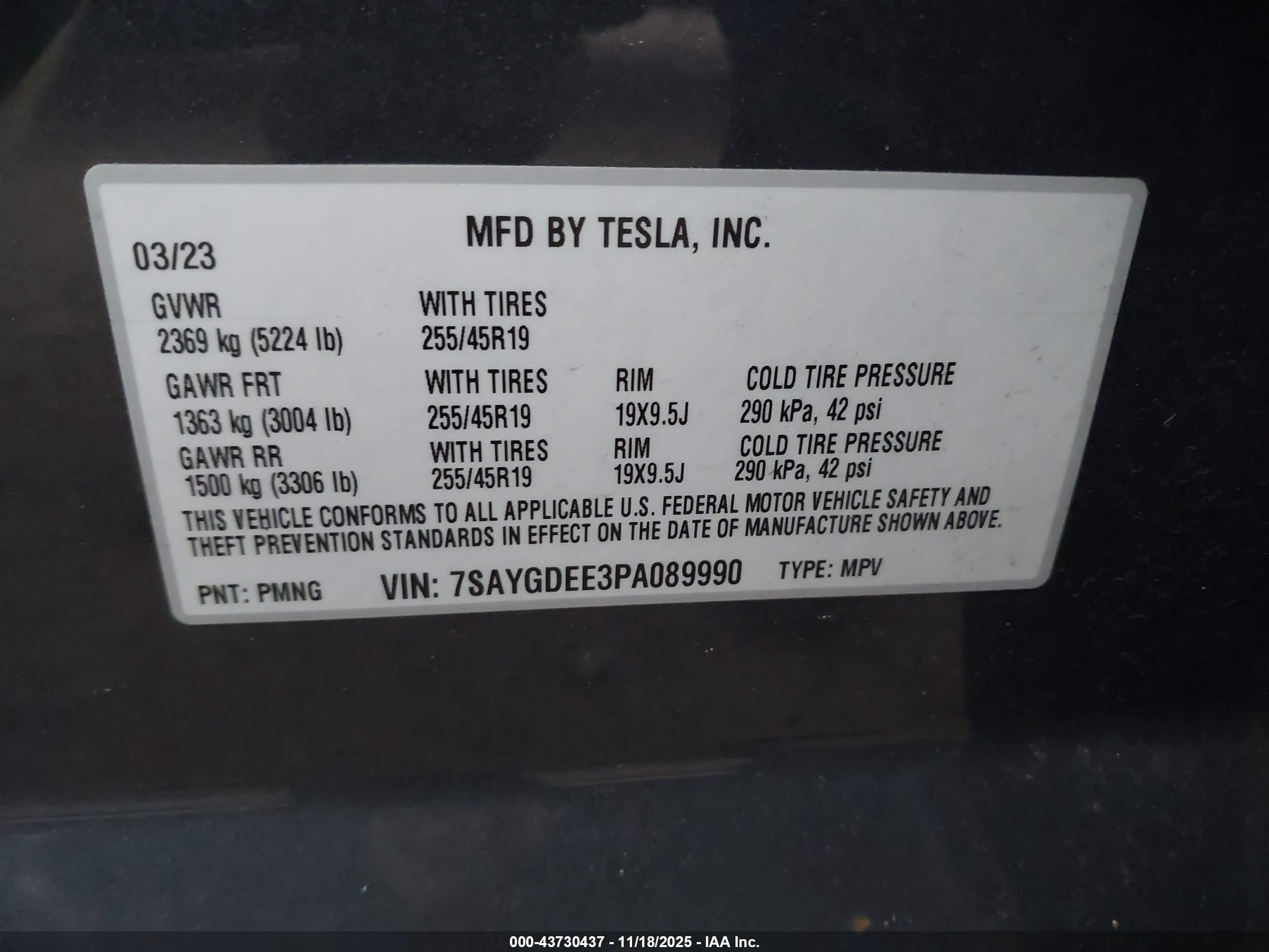 TESLA MODEL image 9