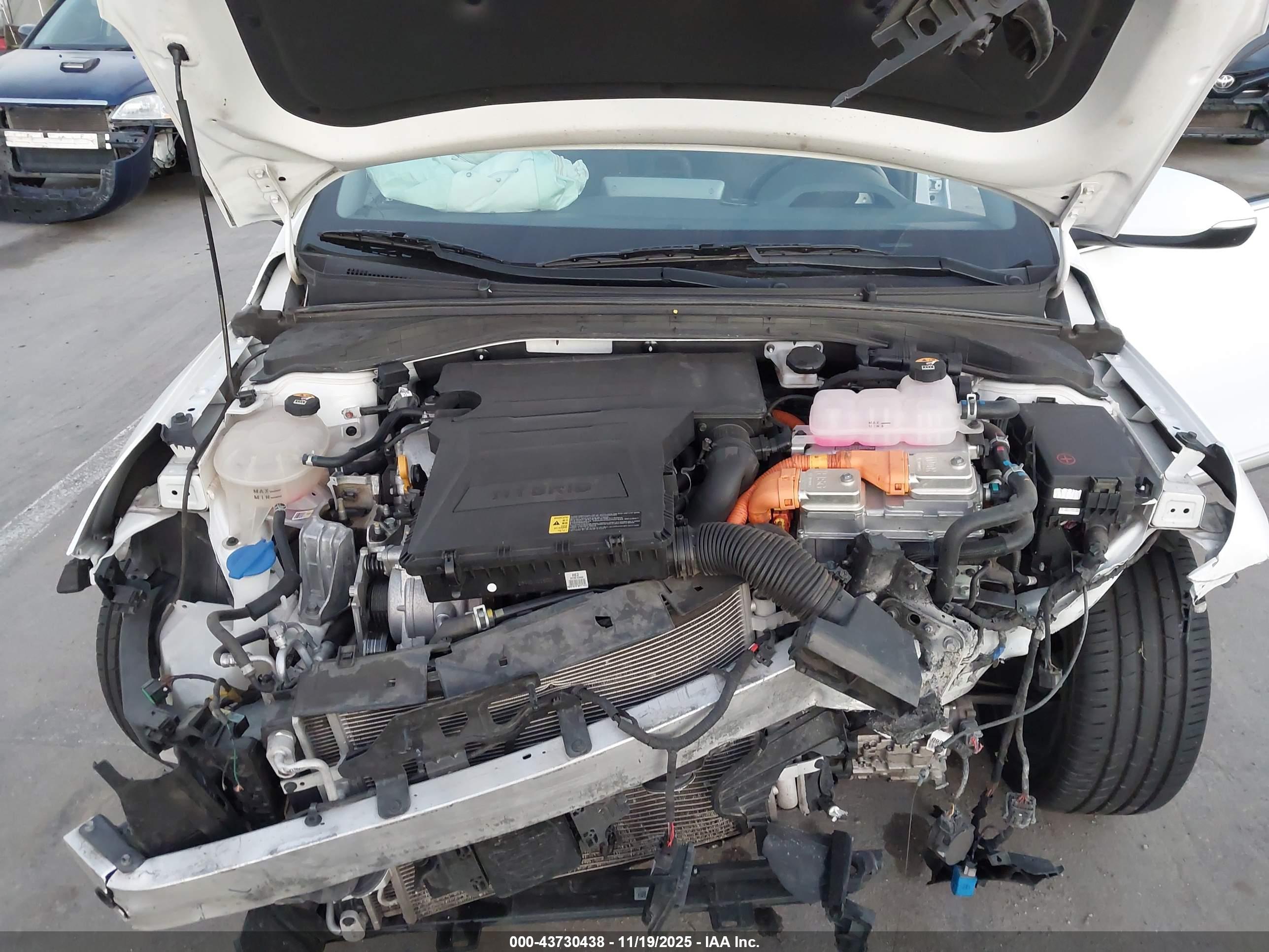 HYUNDAI IONIQ image 10