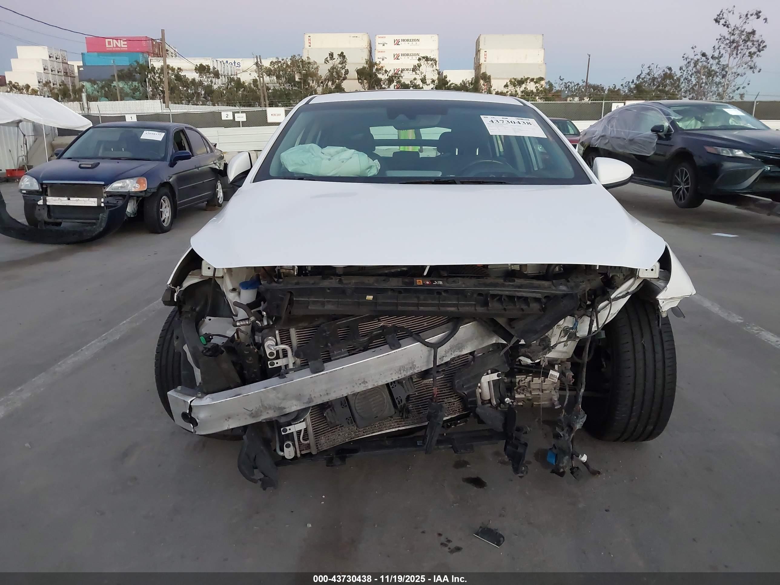 HYUNDAI IONIQ image 6
