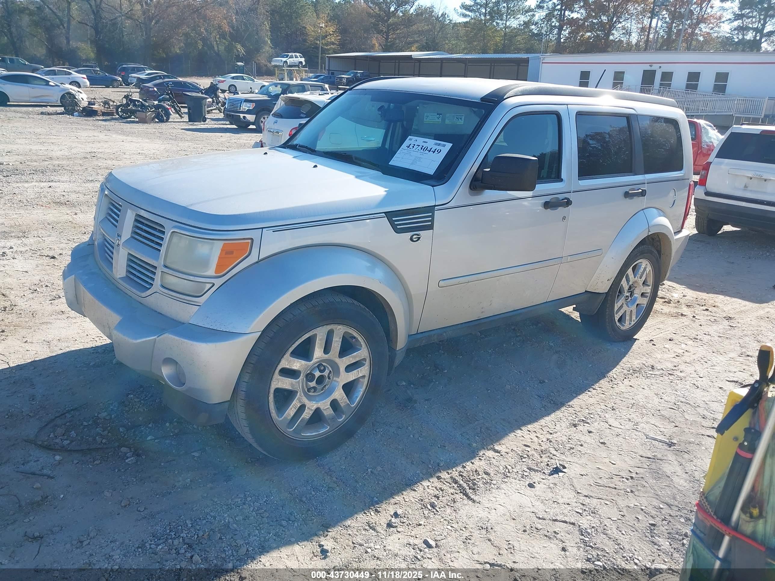 DODGE NITRO image 2