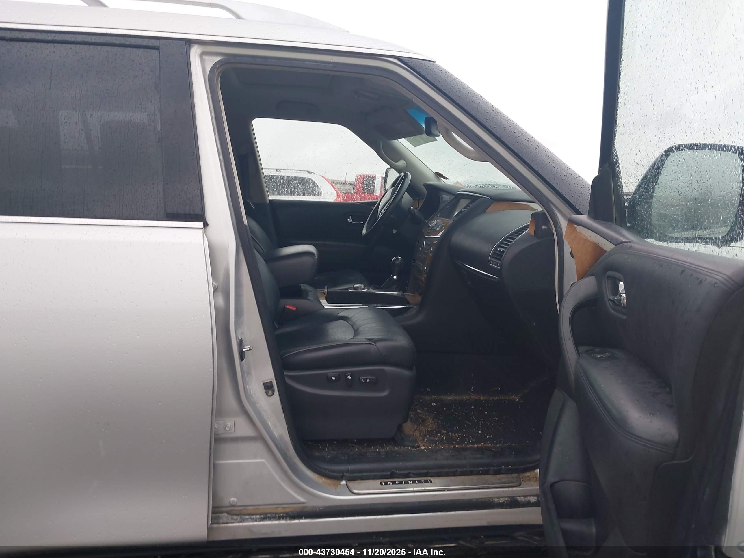INFINITI QX80 image 5