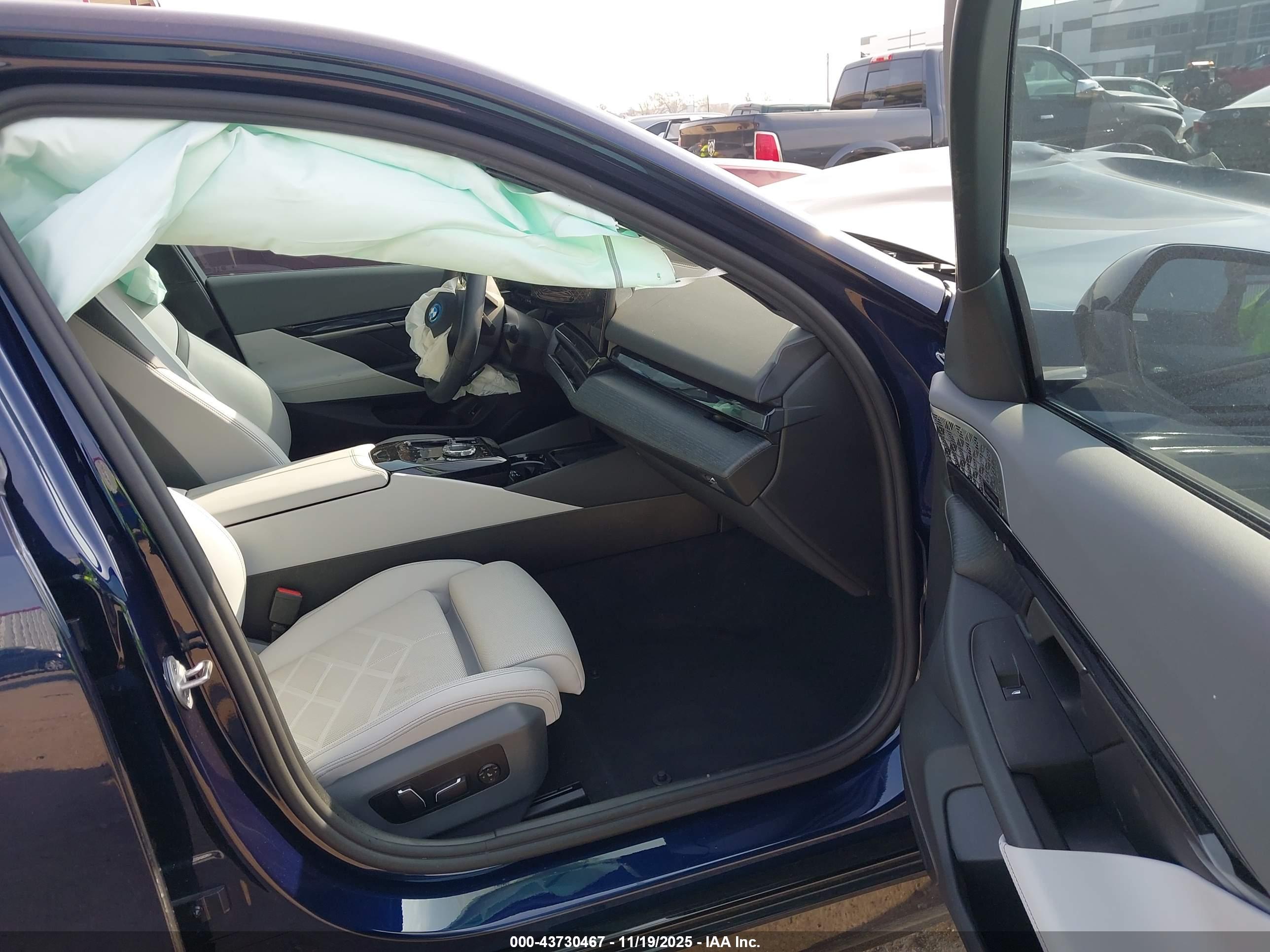 BMW I5 image 5