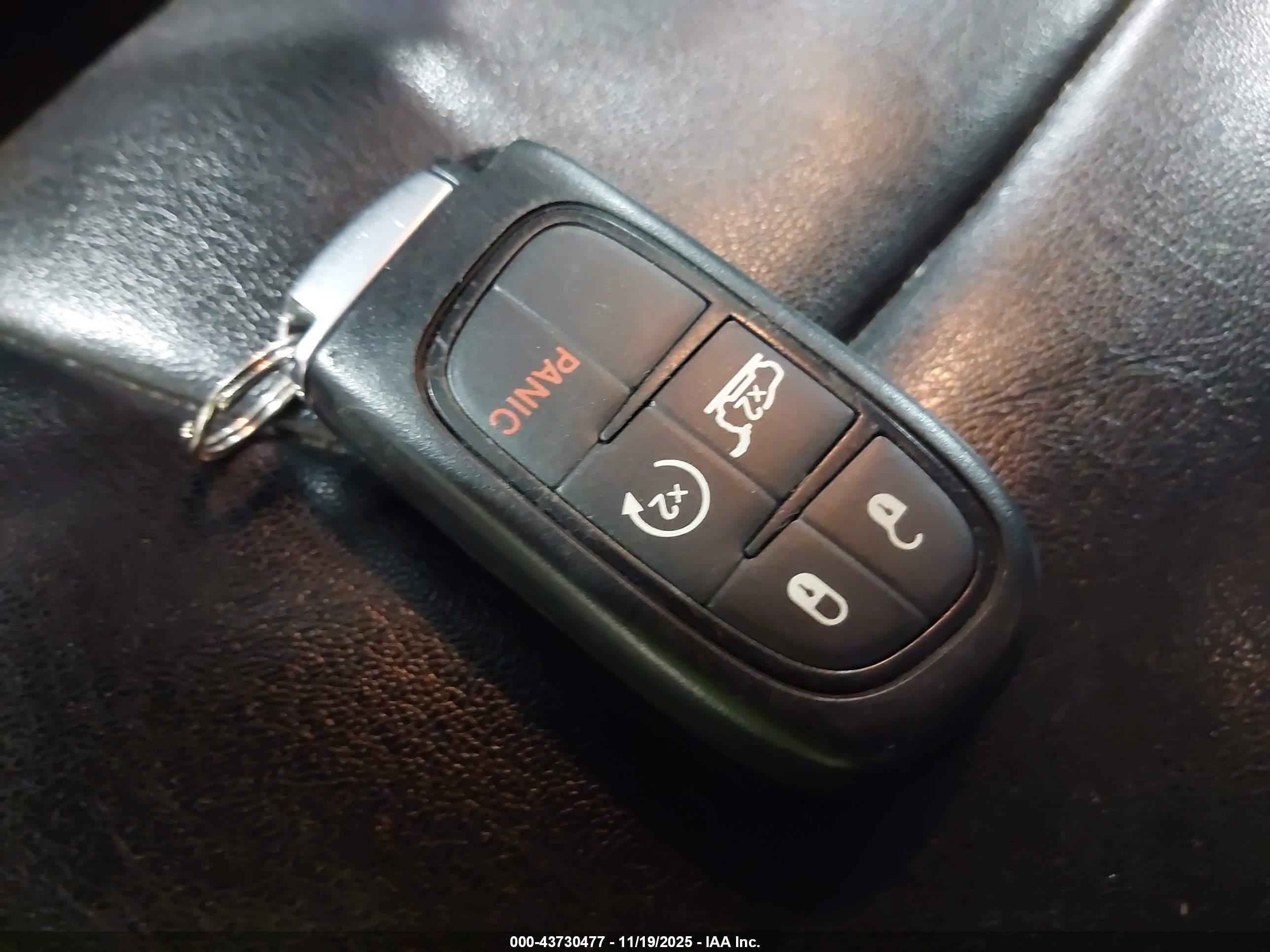 JEEP CHEROKEE image 11