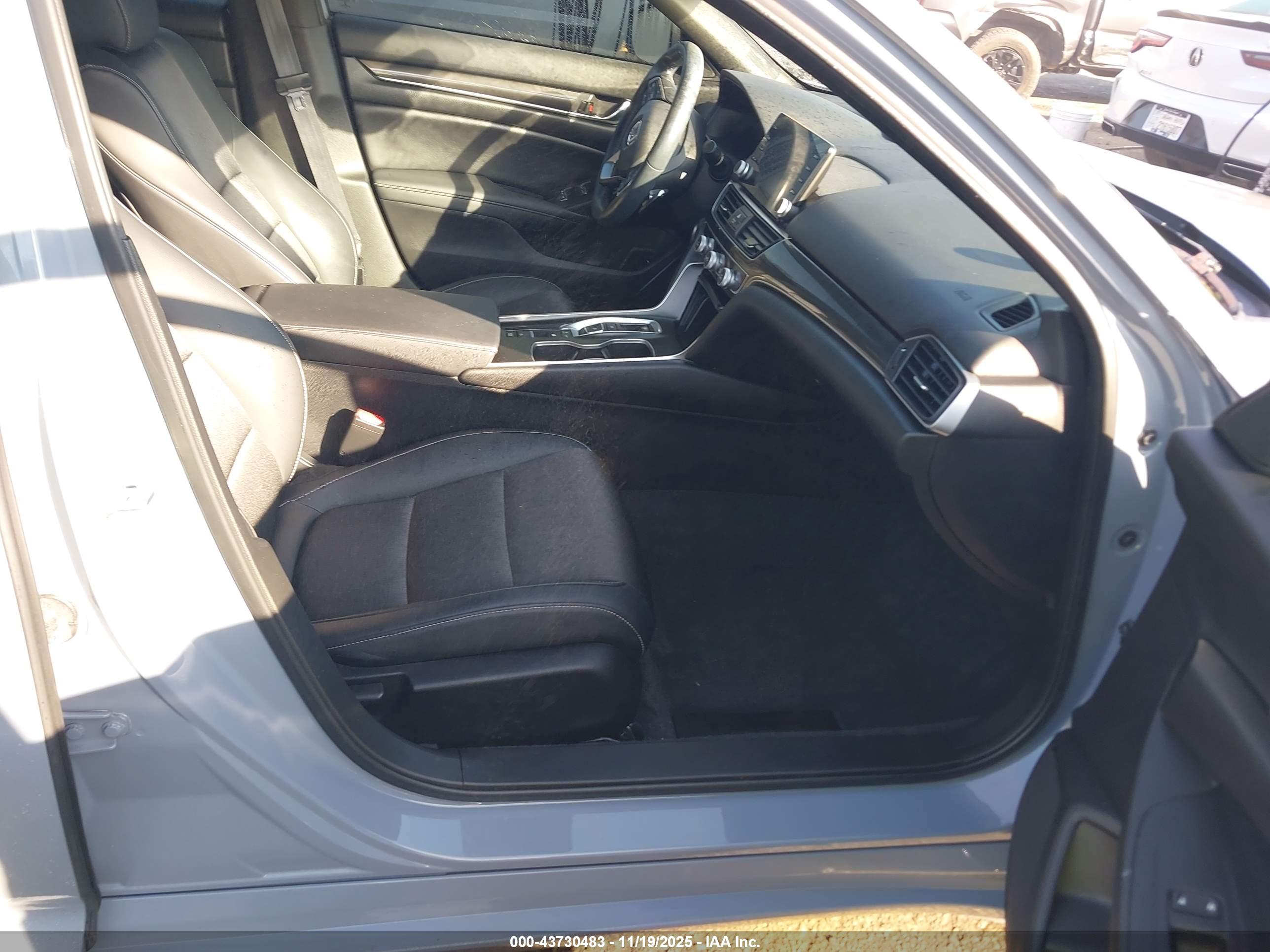 HONDA ACCORD image 5