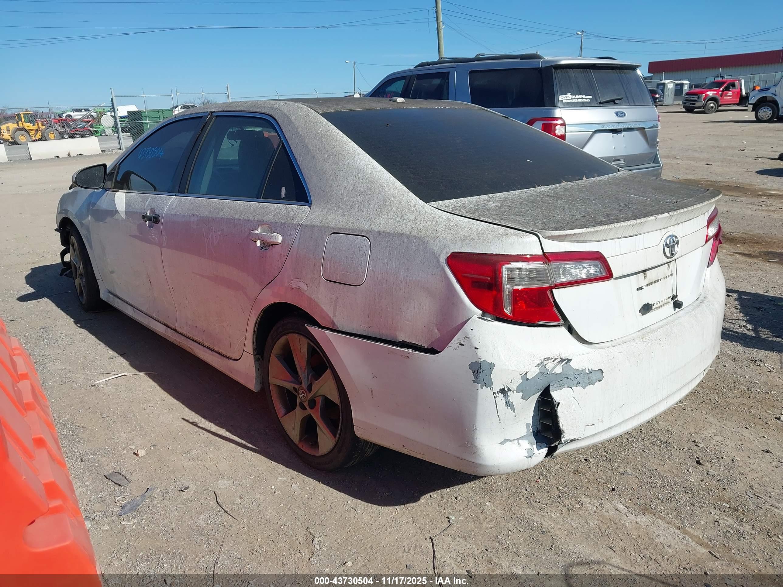 TOYOTA CAMRY image 3