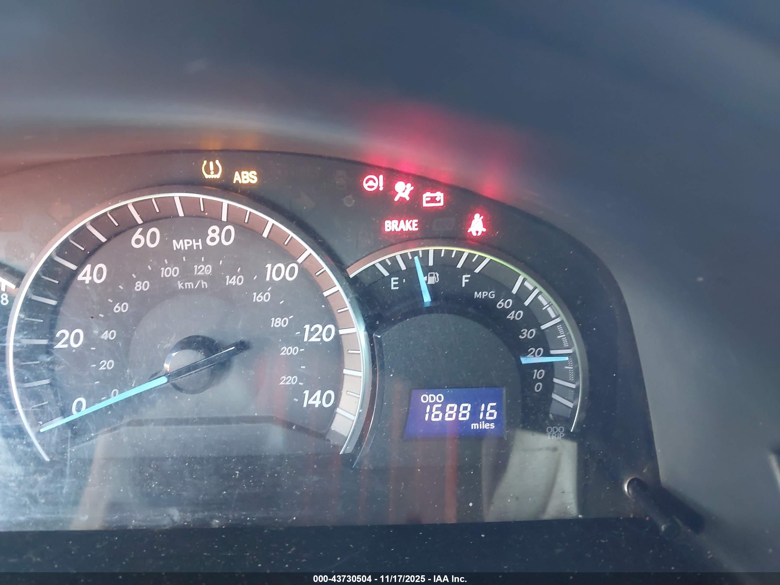 TOYOTA CAMRY image 7