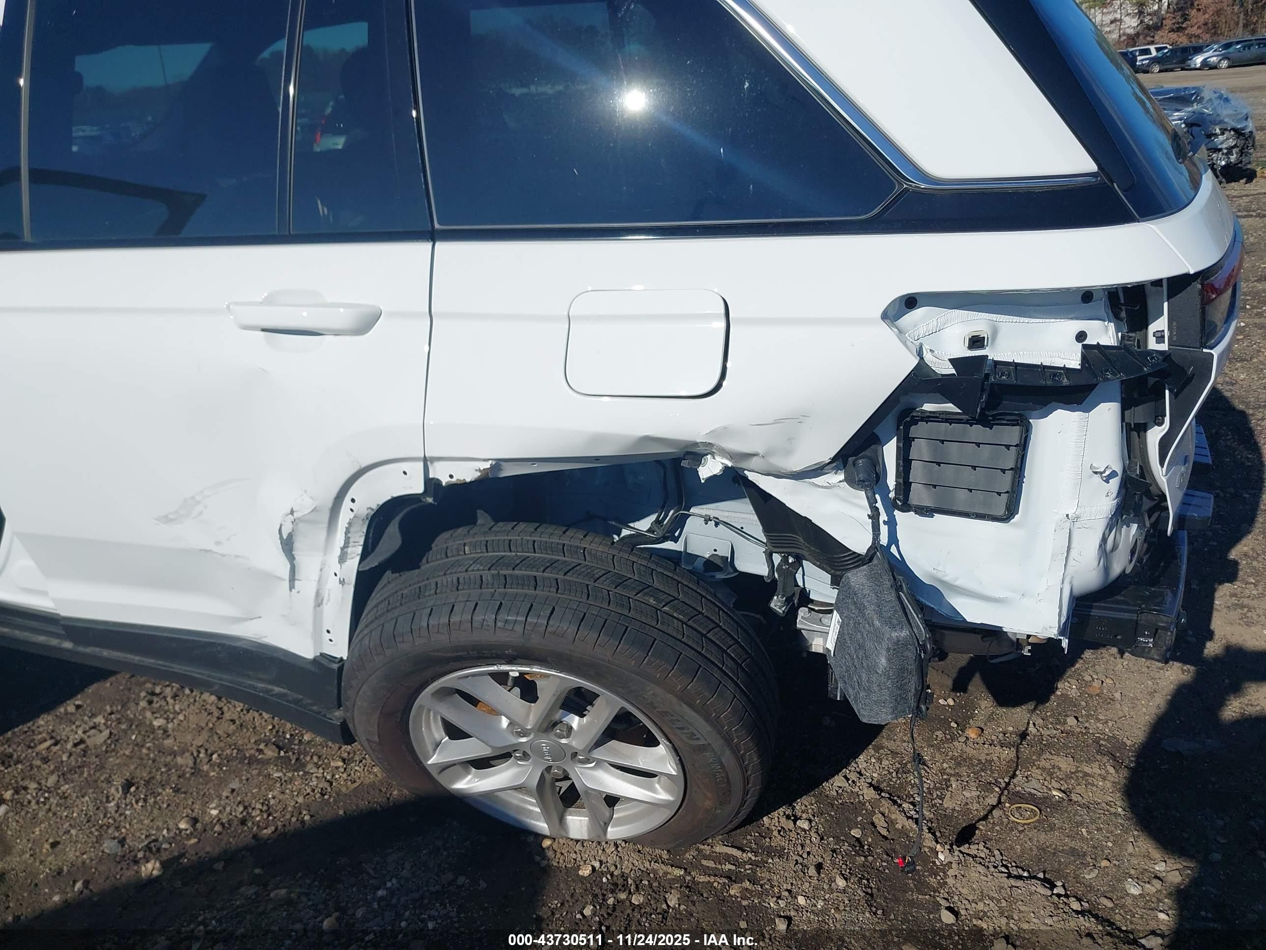 JEEP GRAND image 6