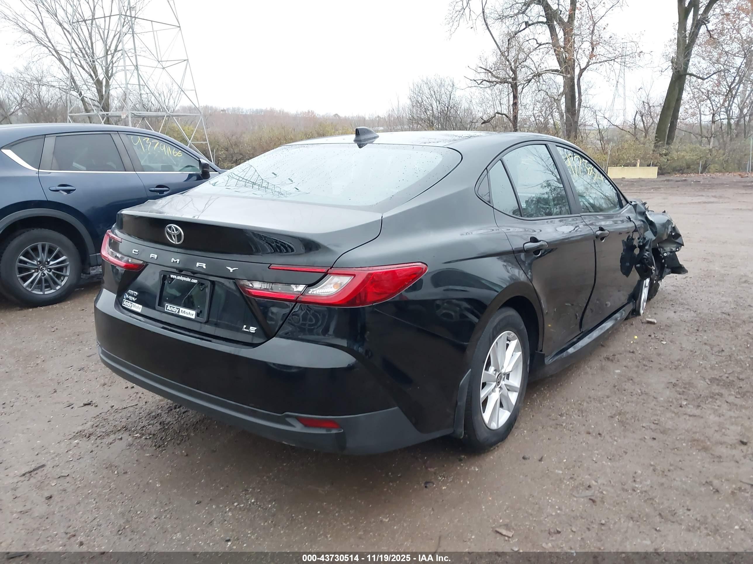 TOYOTA CAMRY image 4