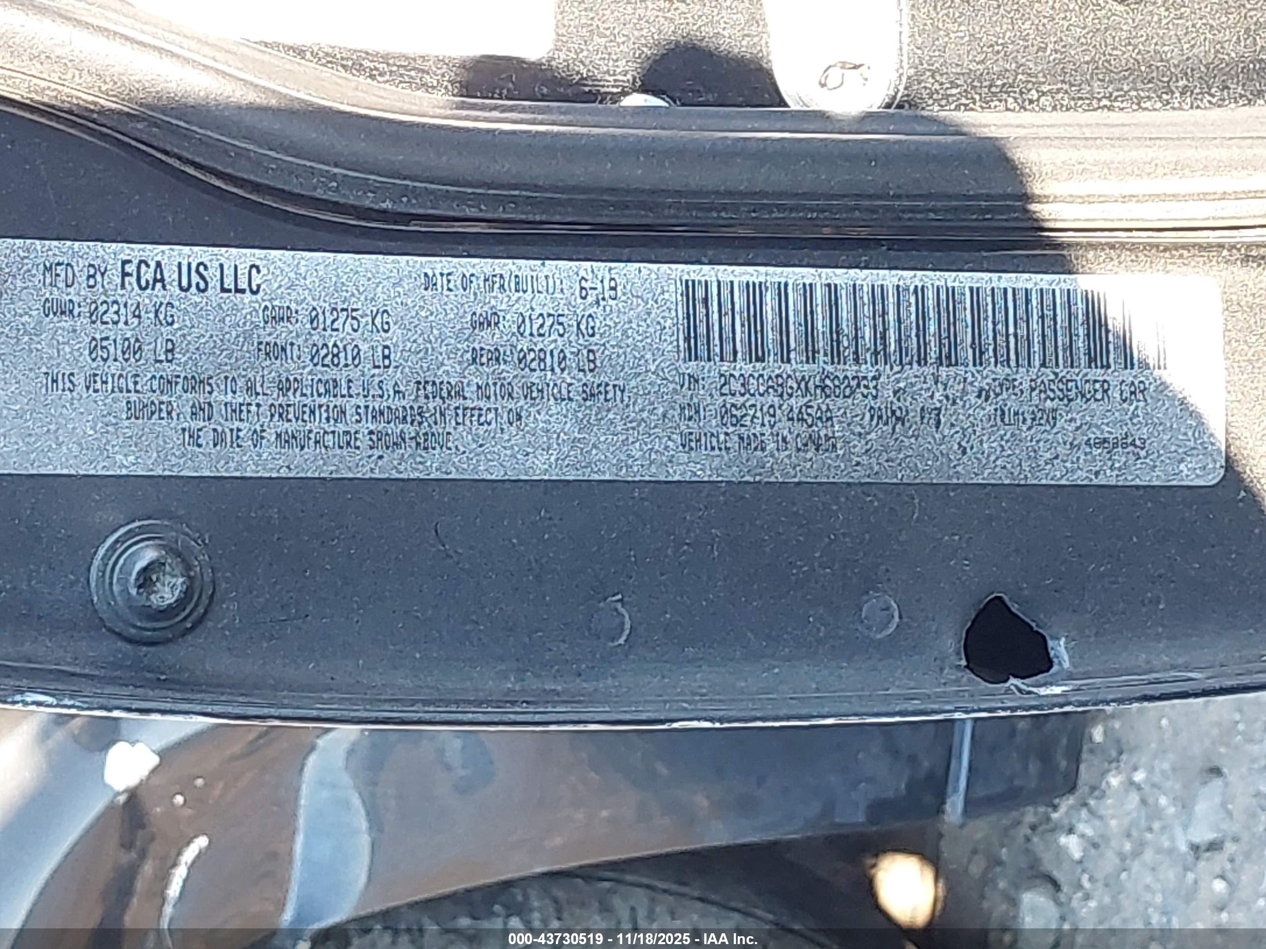 CHRYSLER 300 image 9